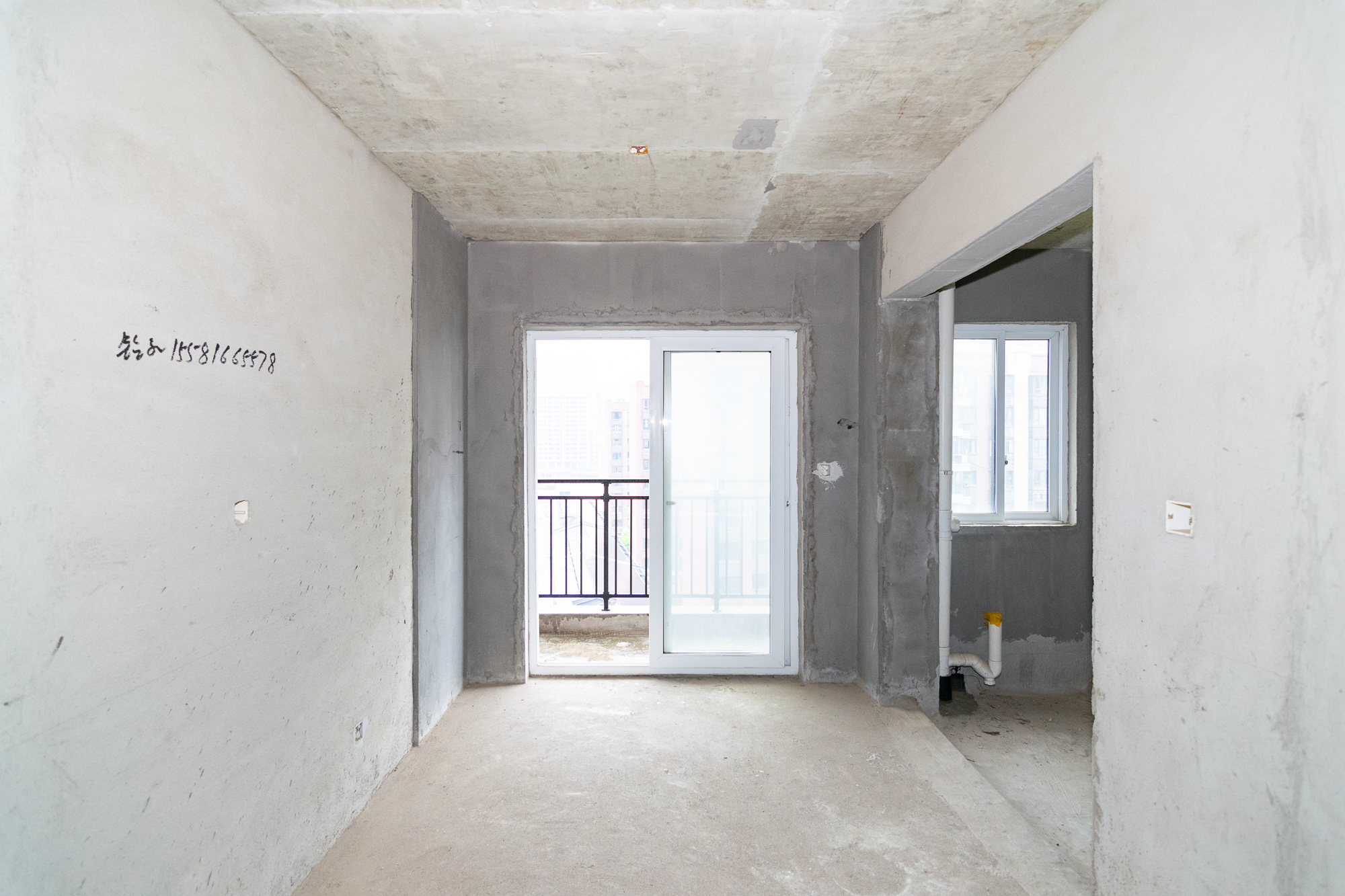 新华联梦想城 4室2厅2卫 110.20万 新华联梦想城 4室2厅2卫 110.20万客厅