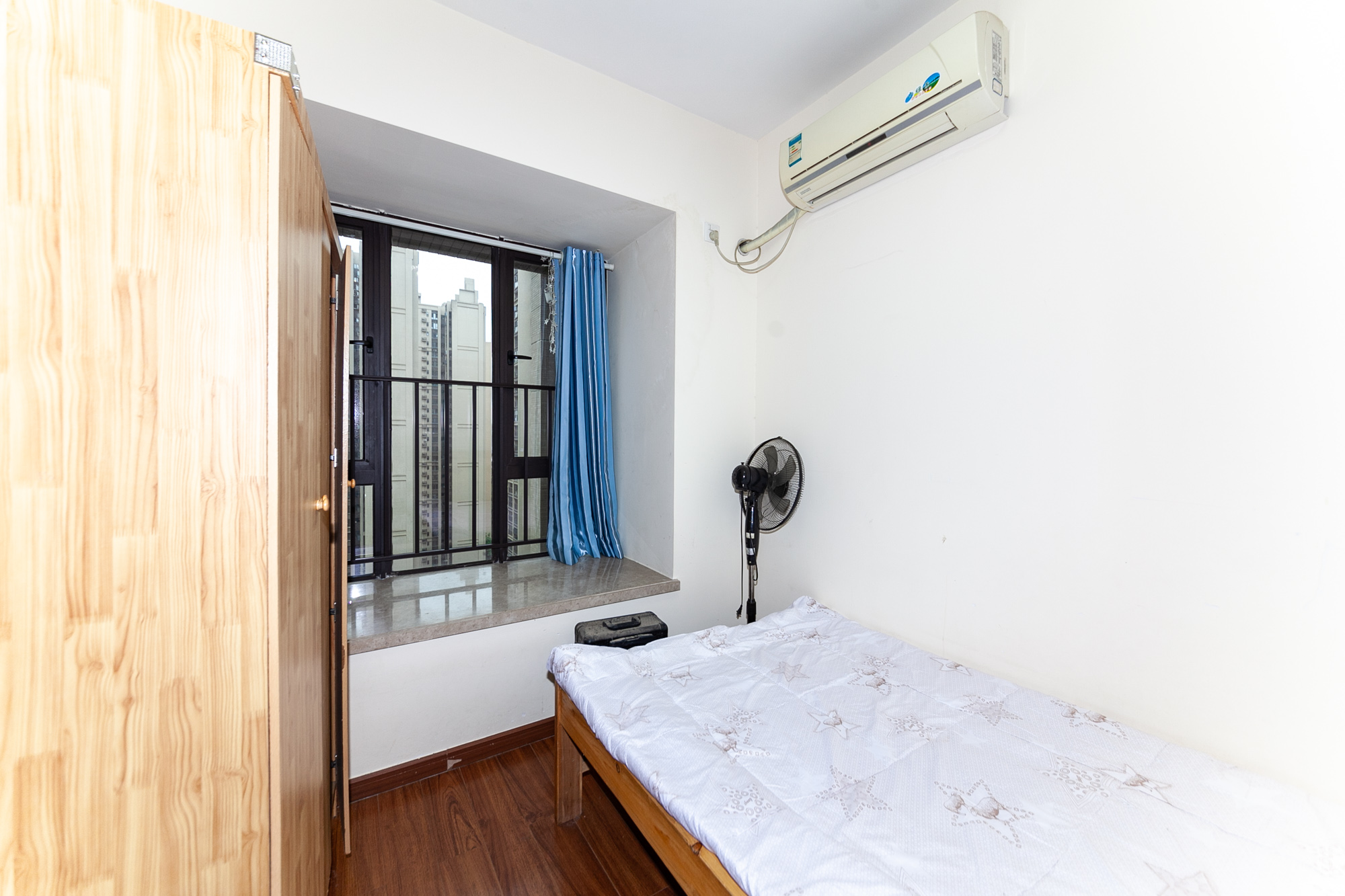 时代倾城二期  2室2厅1卫    79.0万卧室