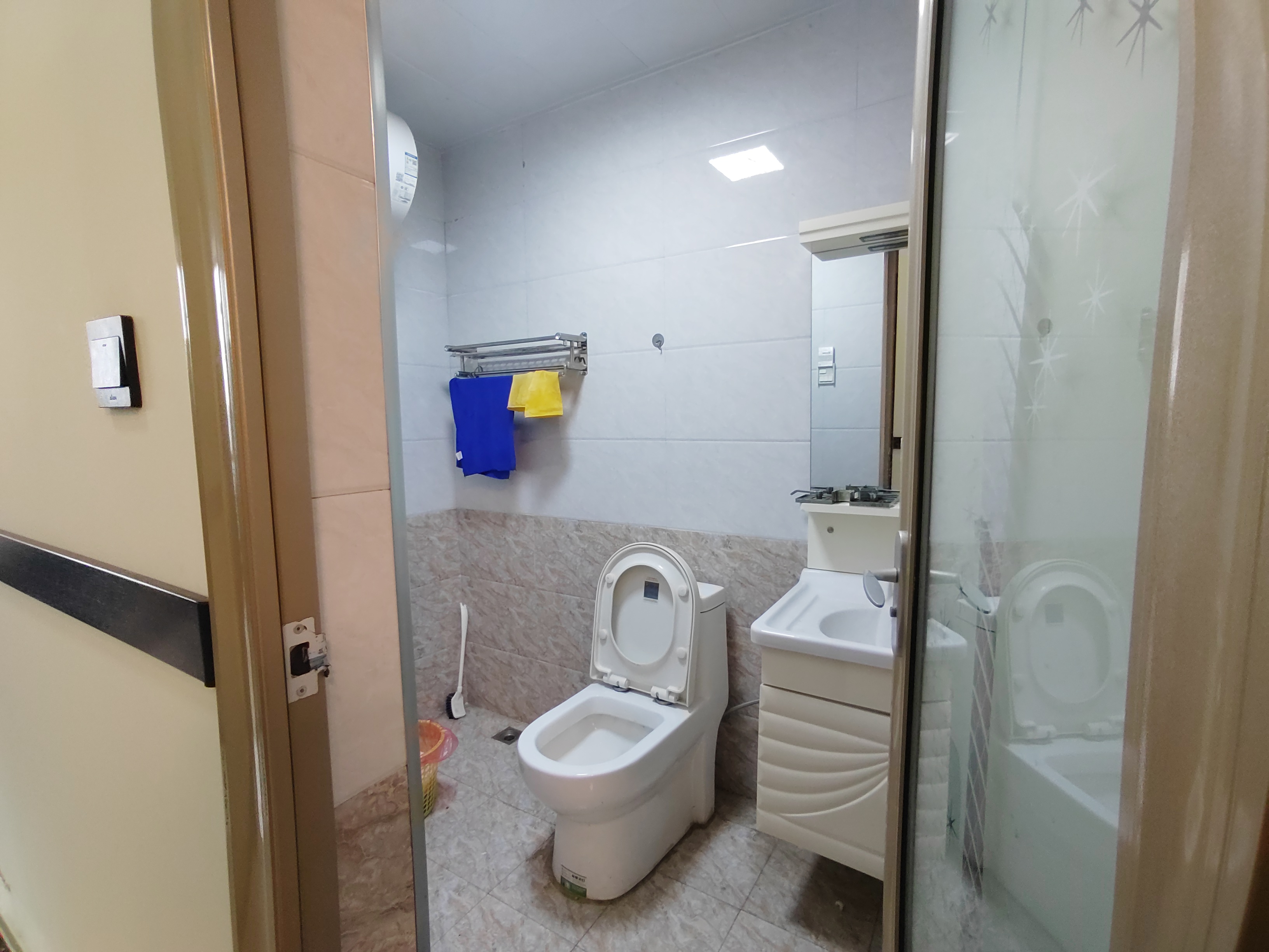 庐山一号  2室1厅1卫   48.60万 庐山一号  2室1厅1卫   48.60万室内图