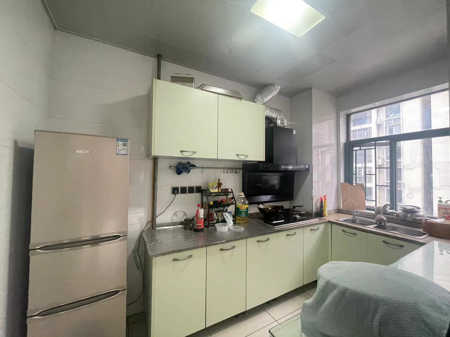 庐山春天一期桃李苑  3室2厅2卫    68.0万 庐山春天一期桃李苑  3室2厅2卫    68.0万室内图