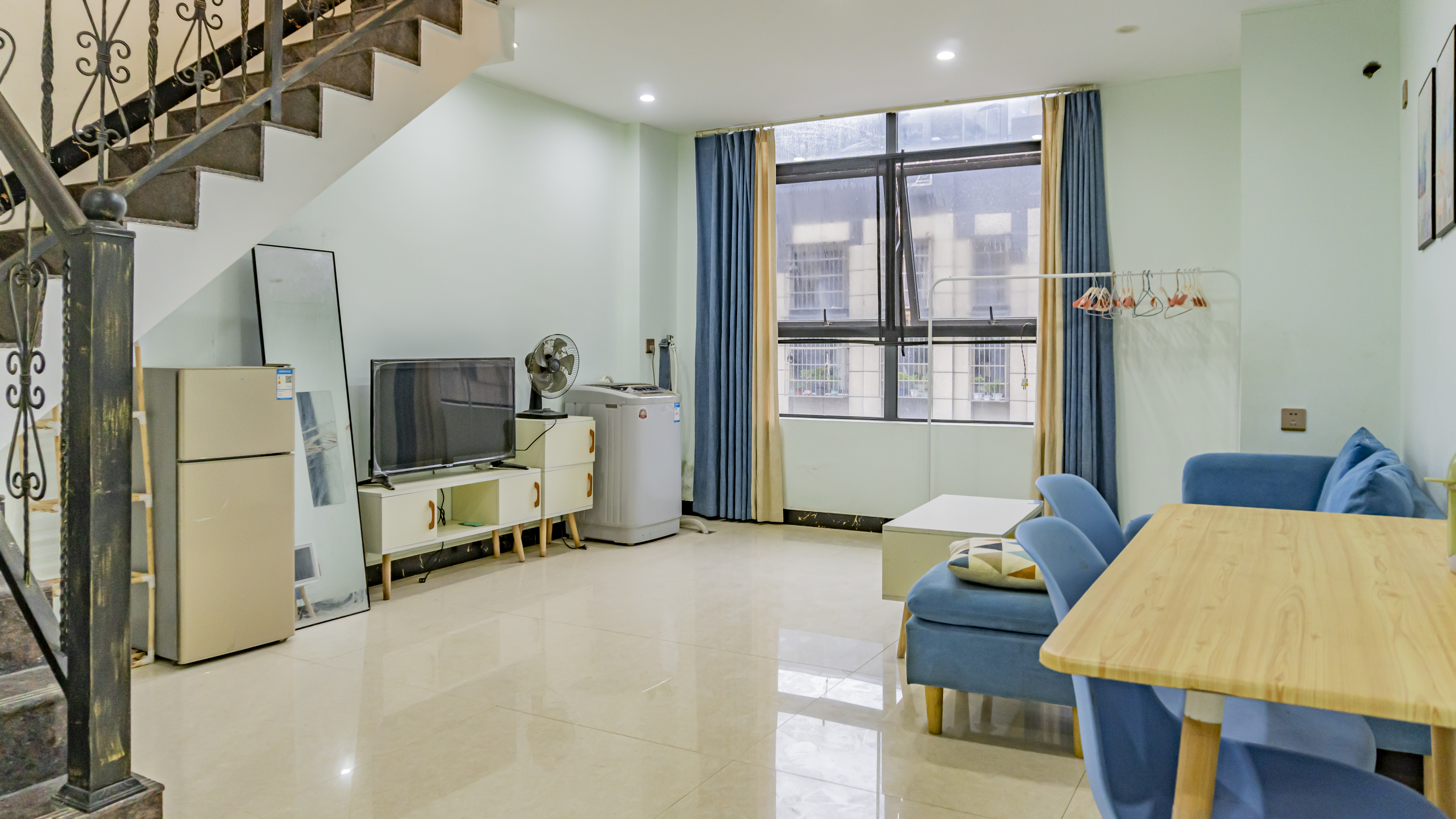 桃花缘  1室1厅1卫   30.00万 桃花缘  1室1厅1卫   30.00万室内图