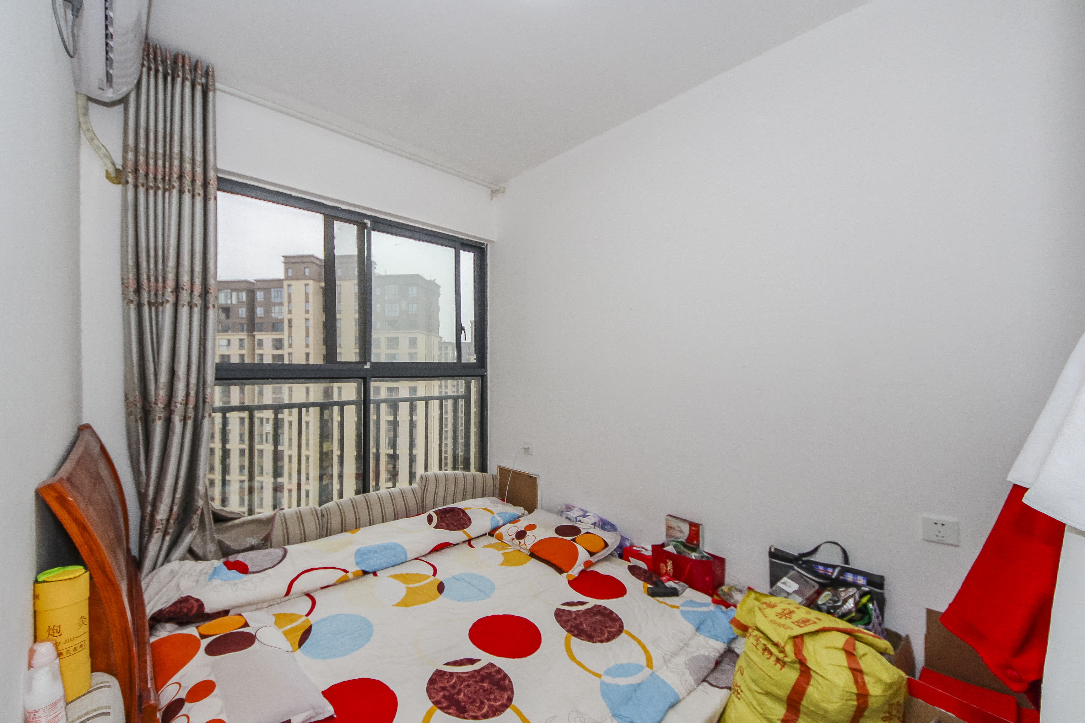 湘熙水郡(观澜海赋家园)  3室2厅1卫    96.0万 湘熙水郡(观澜海赋家园)  3室2厅1卫    96.0万卧室