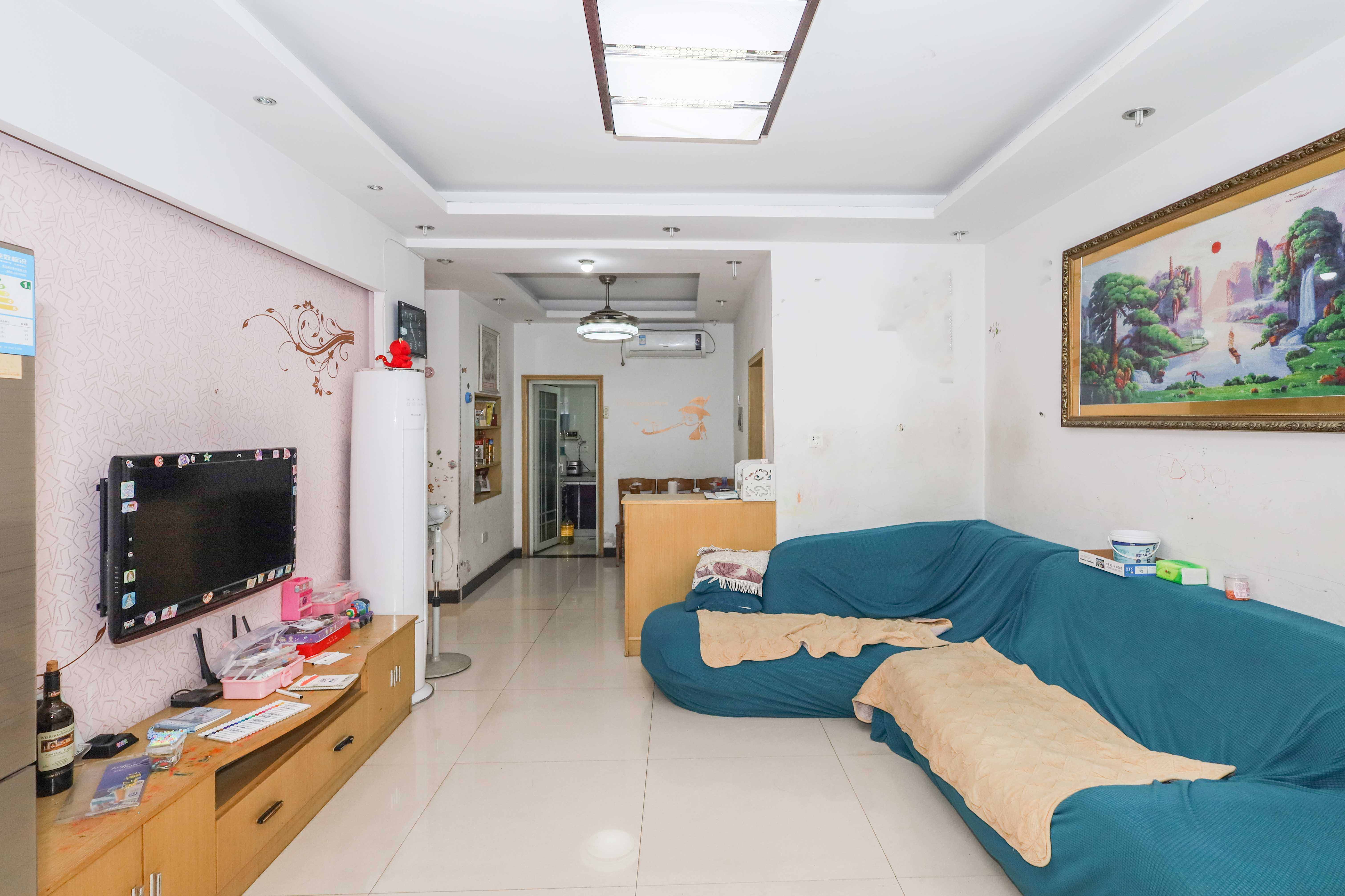 雷锋机电市场一期  2室2厅1卫   50.00万 雷锋机电市场一期  2室2厅1卫   50.00万客厅