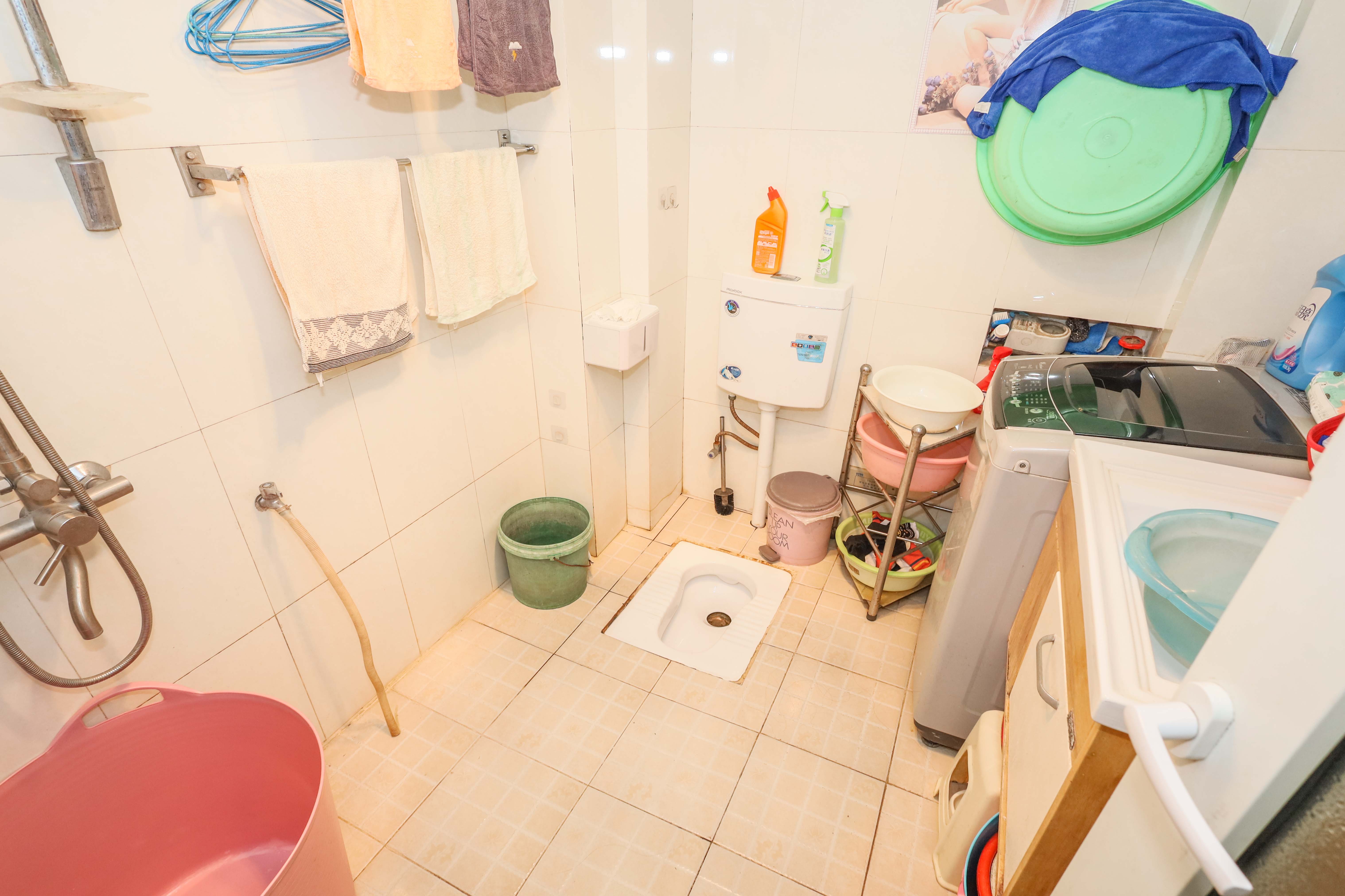 雷锋机电市场一期  2室2厅1卫   50.00万 雷锋机电市场一期  2室2厅1卫   50.00万卫生间