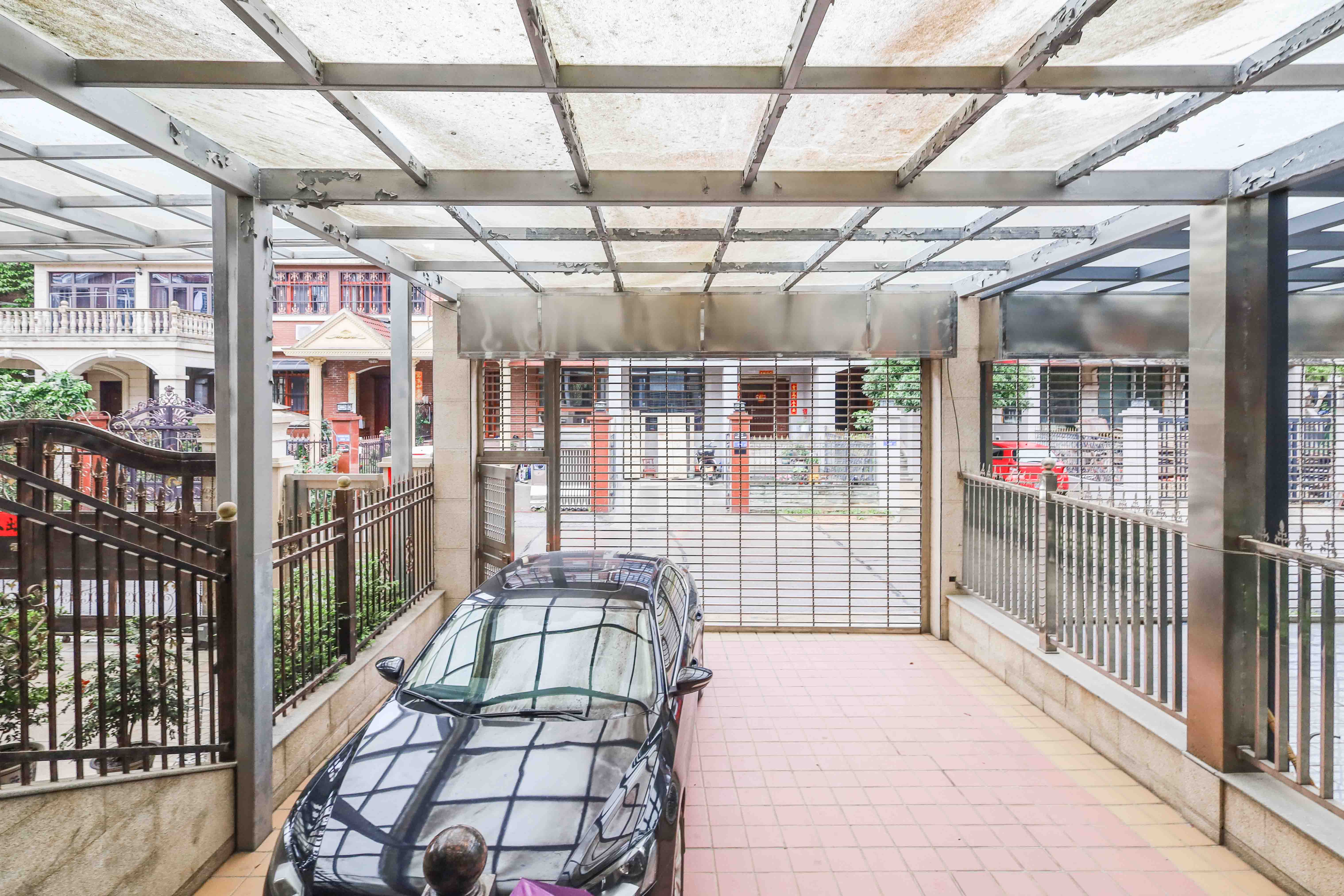 山水英伦  5室2厅3卫   346.00万 山水英伦  5室2厅3卫   346.00万其他