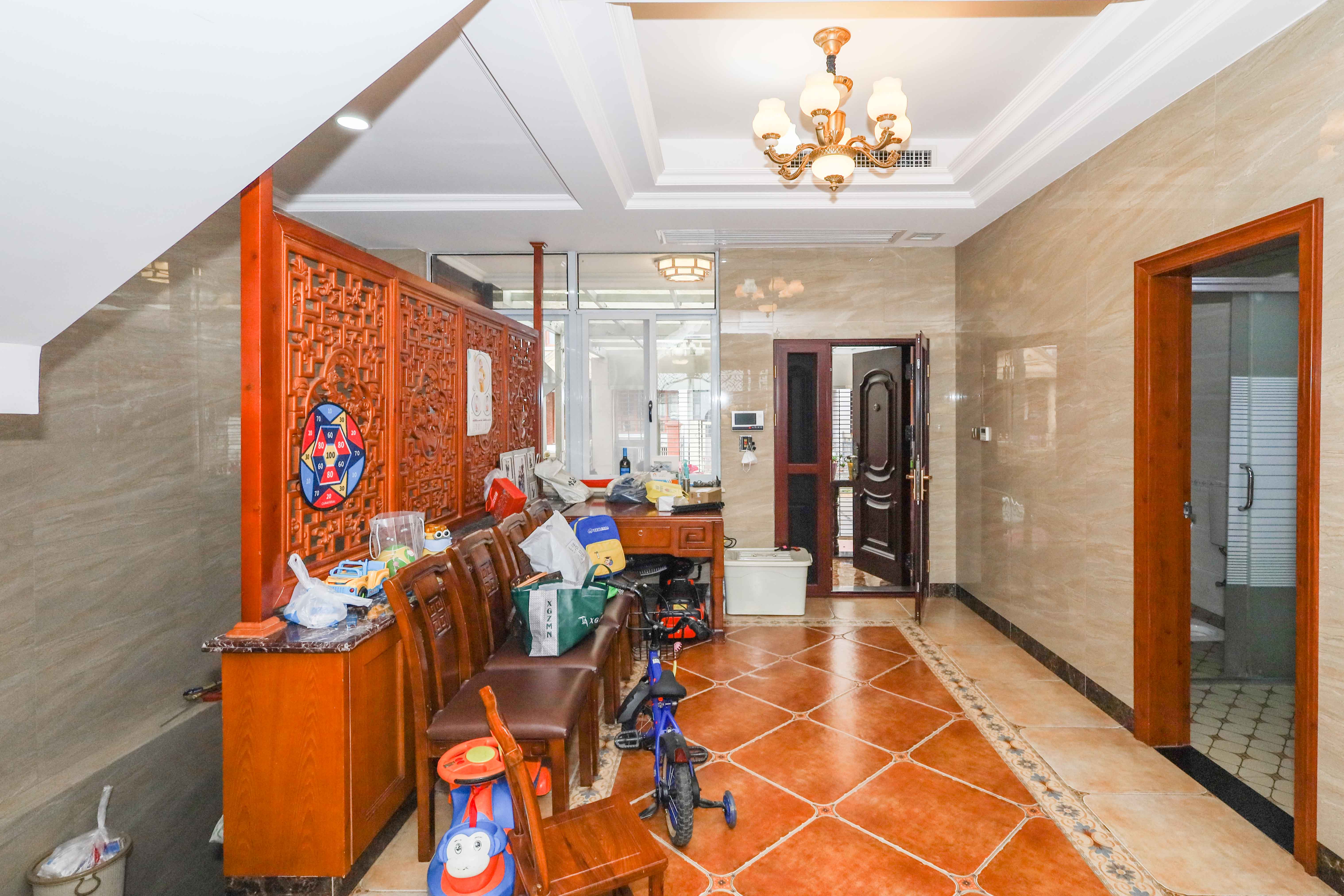 山水英伦  5室2厅3卫   346.00万 山水英伦  5室2厅3卫   346.00万其他