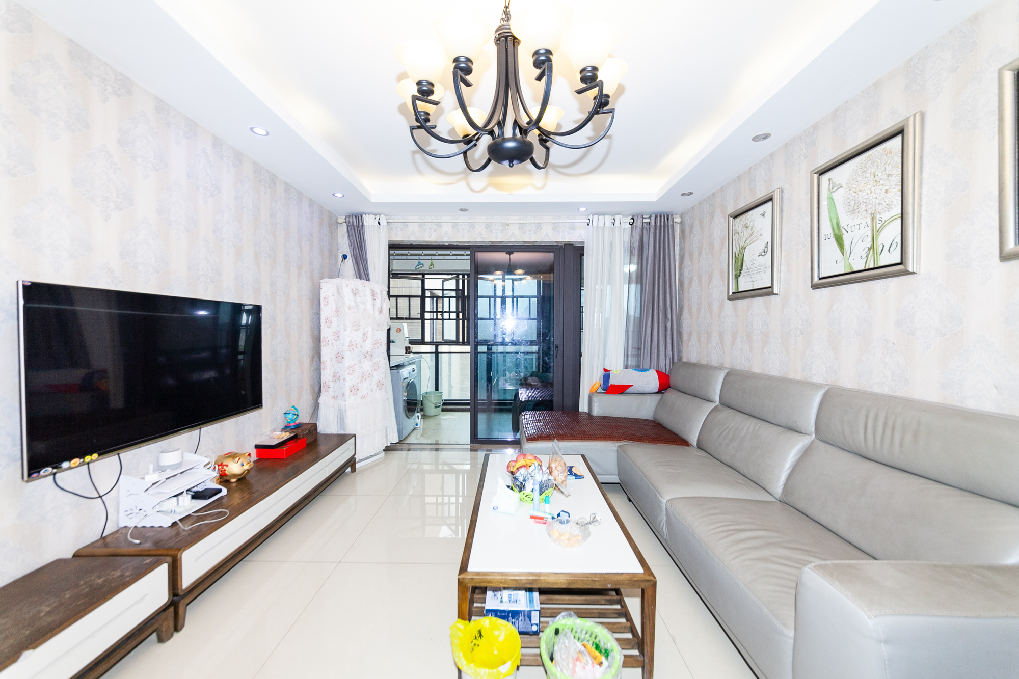 时代倾城一期  3室2厅2卫    104.0万客厅