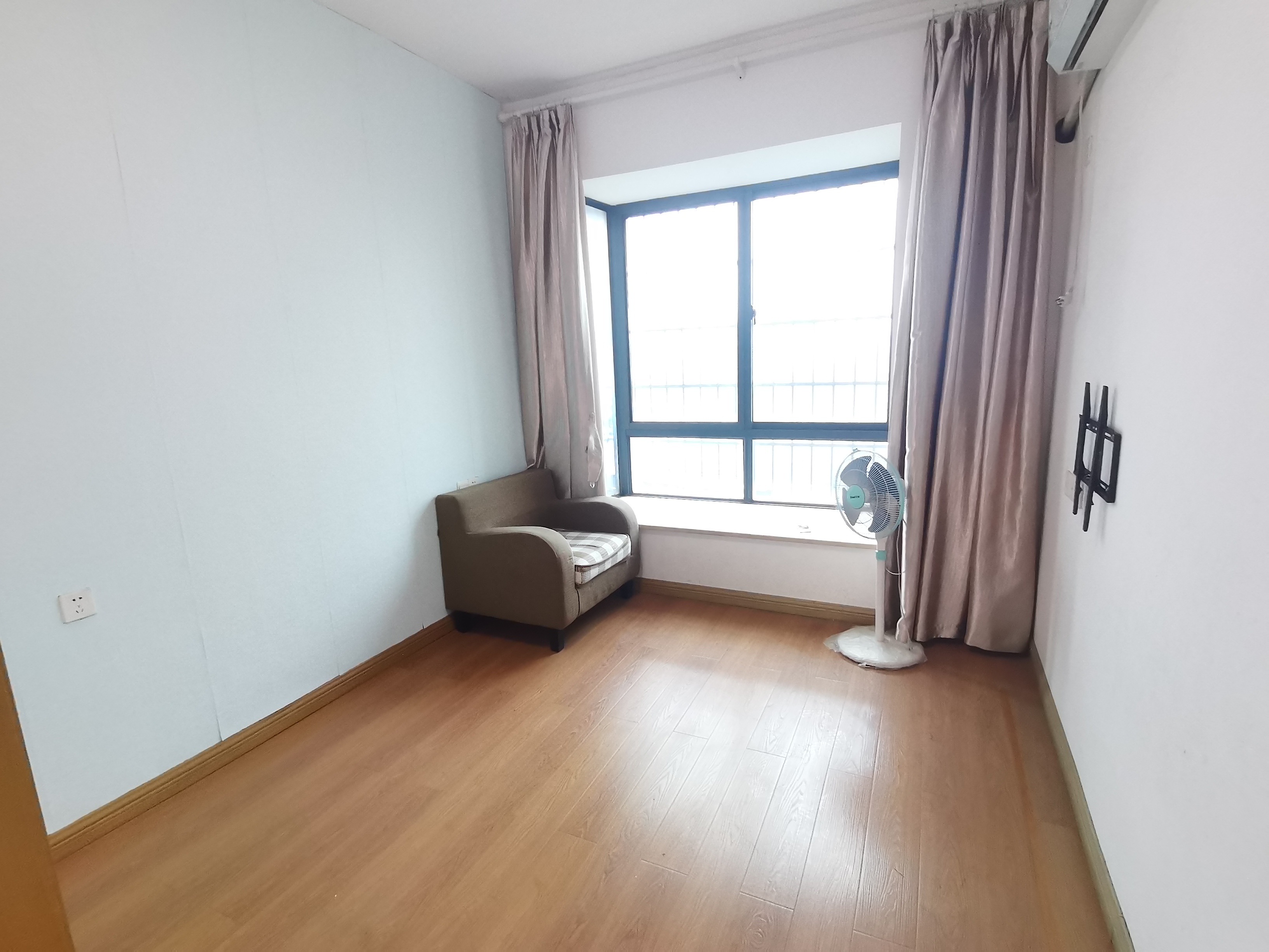 圣华名城建设北路110号 3室2厅2卫 72.00万 圣华名城建设北路110号 3室2厅2卫 72.00万室内图