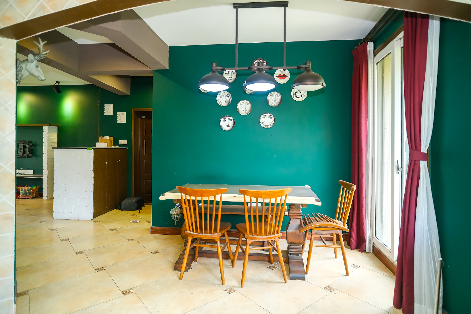 郡原居里  3室2厅2卫   105.00万 郡原居里  3室2厅2卫   105.00万客厅