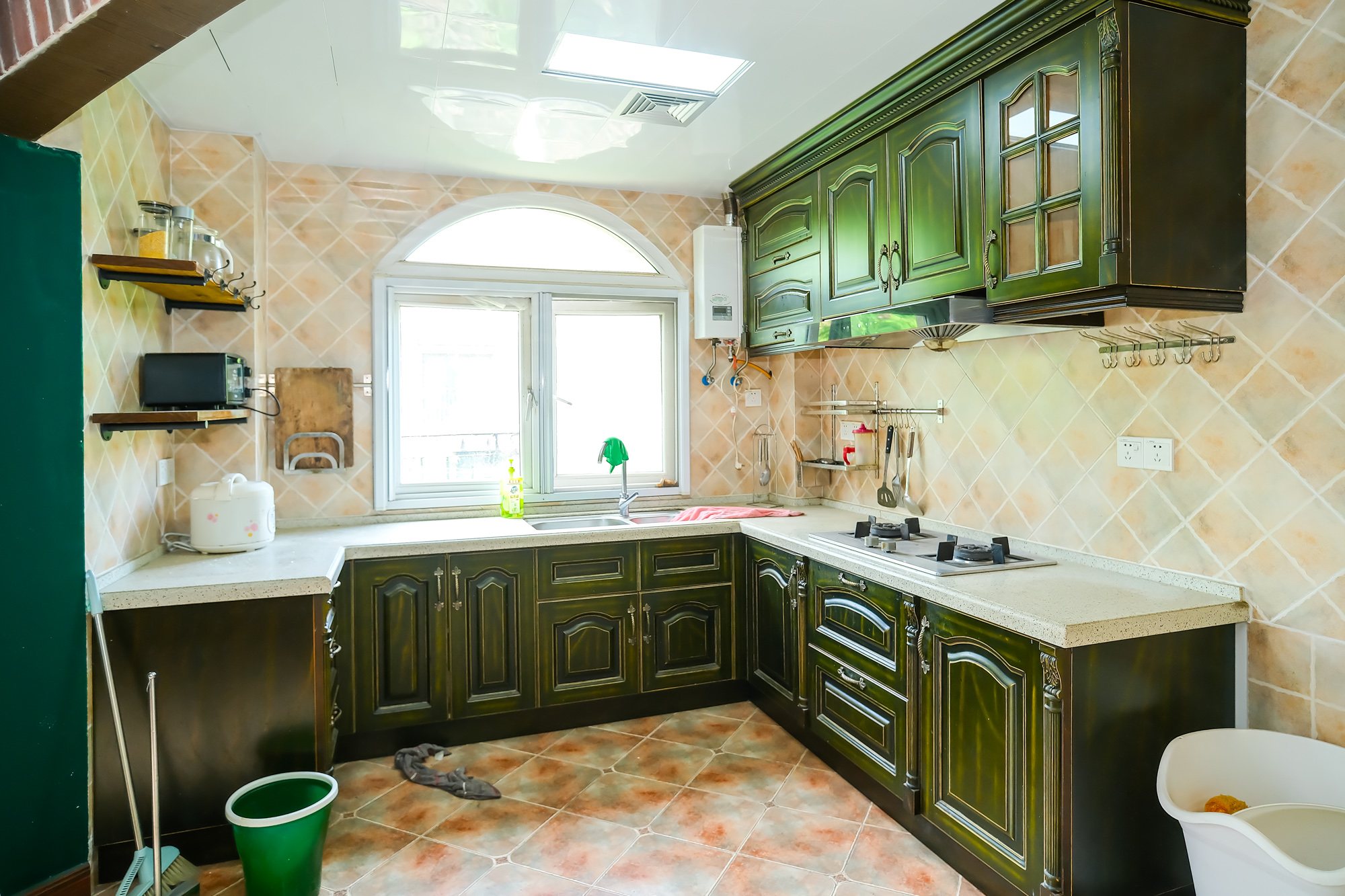 郡原居里  3室2厅2卫   105.00万 郡原居里  3室2厅2卫   105.00万厨房