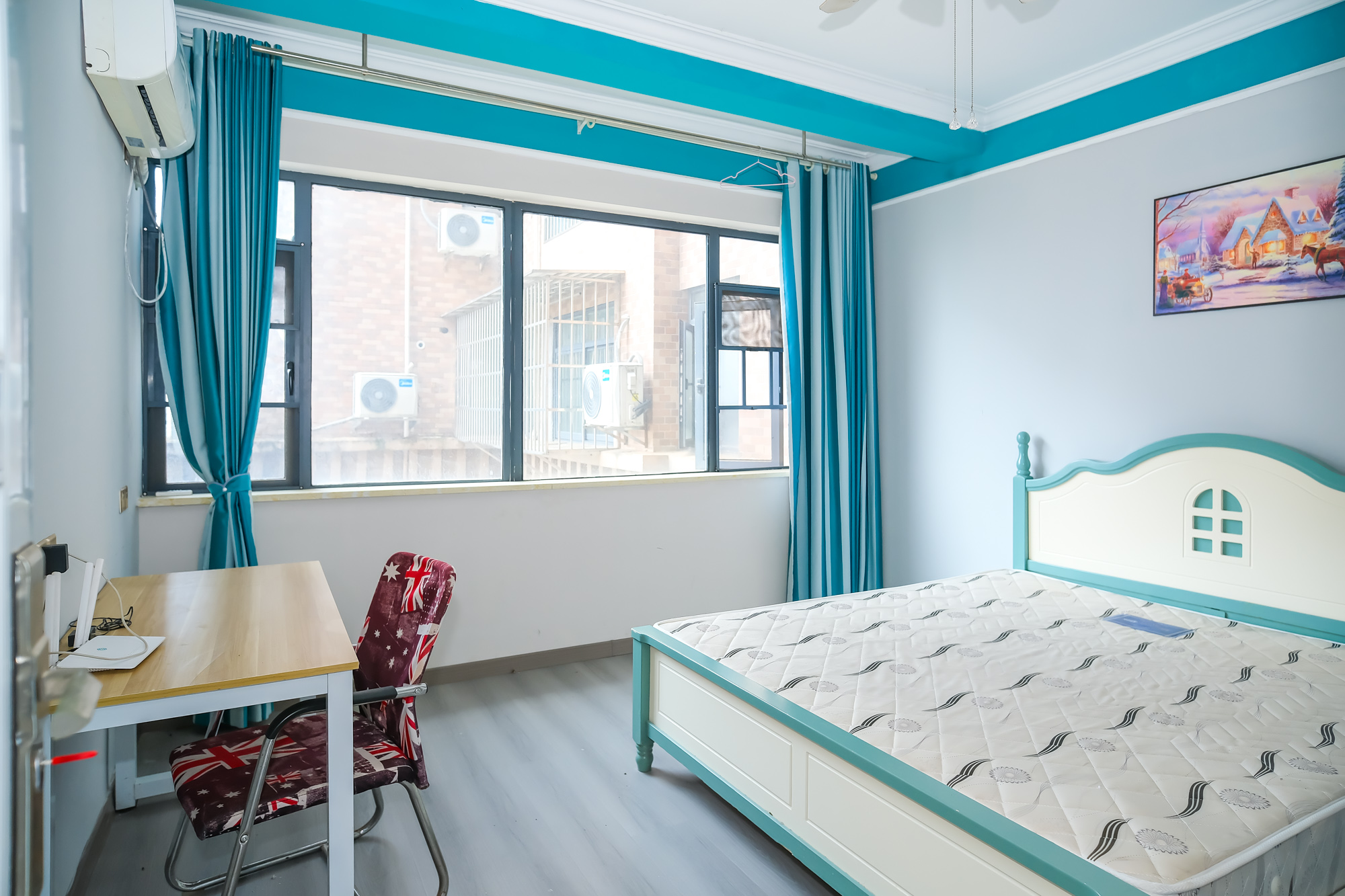 月亮湾草莓街区一、二期  3室2厅1卫   70.80万卧室