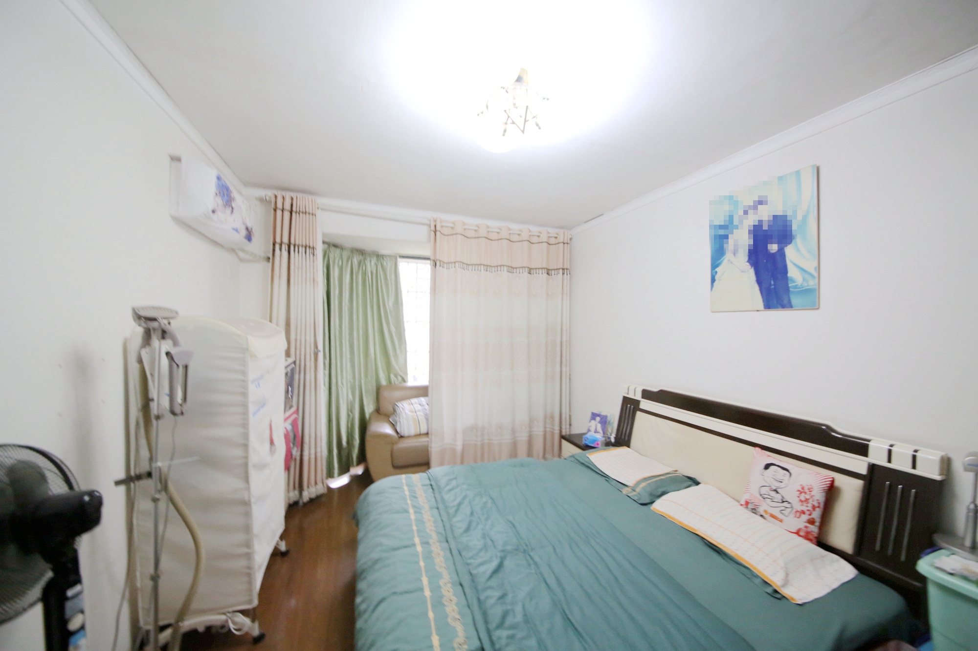 中江锦城  2室2厅1卫   75.00万卧室