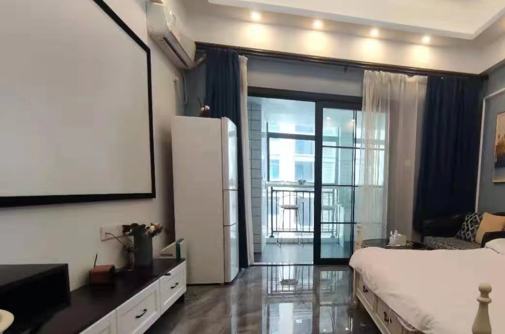 流金岁月-华晨国际  1室1厅1卫    45.0万 流金岁月-华晨国际  1室1厅1卫    45.0万室内图