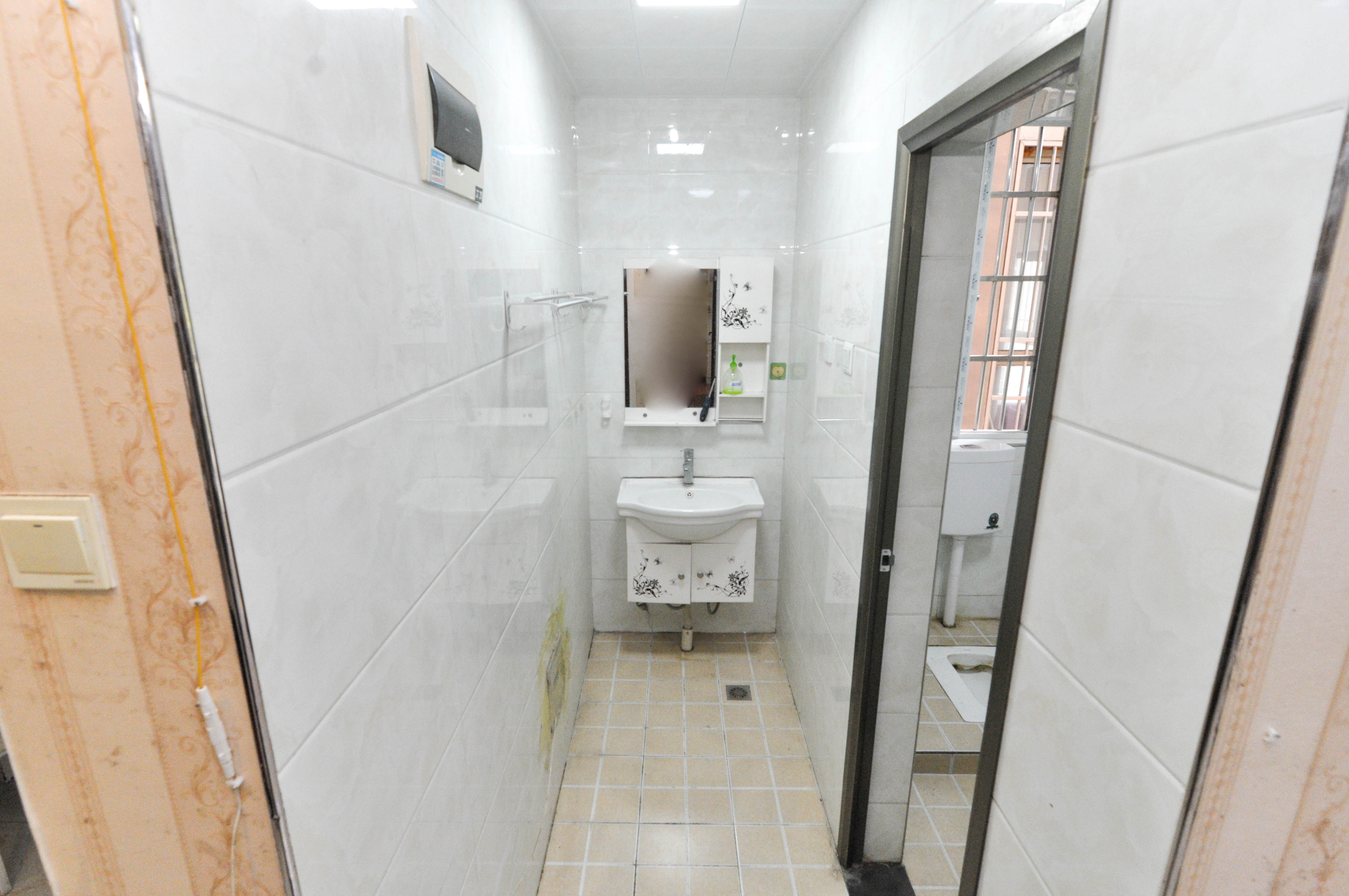 中房F联邦  3室2厅1卫    105.0万 中房F联邦  3室2厅1卫    105.0万卫生间