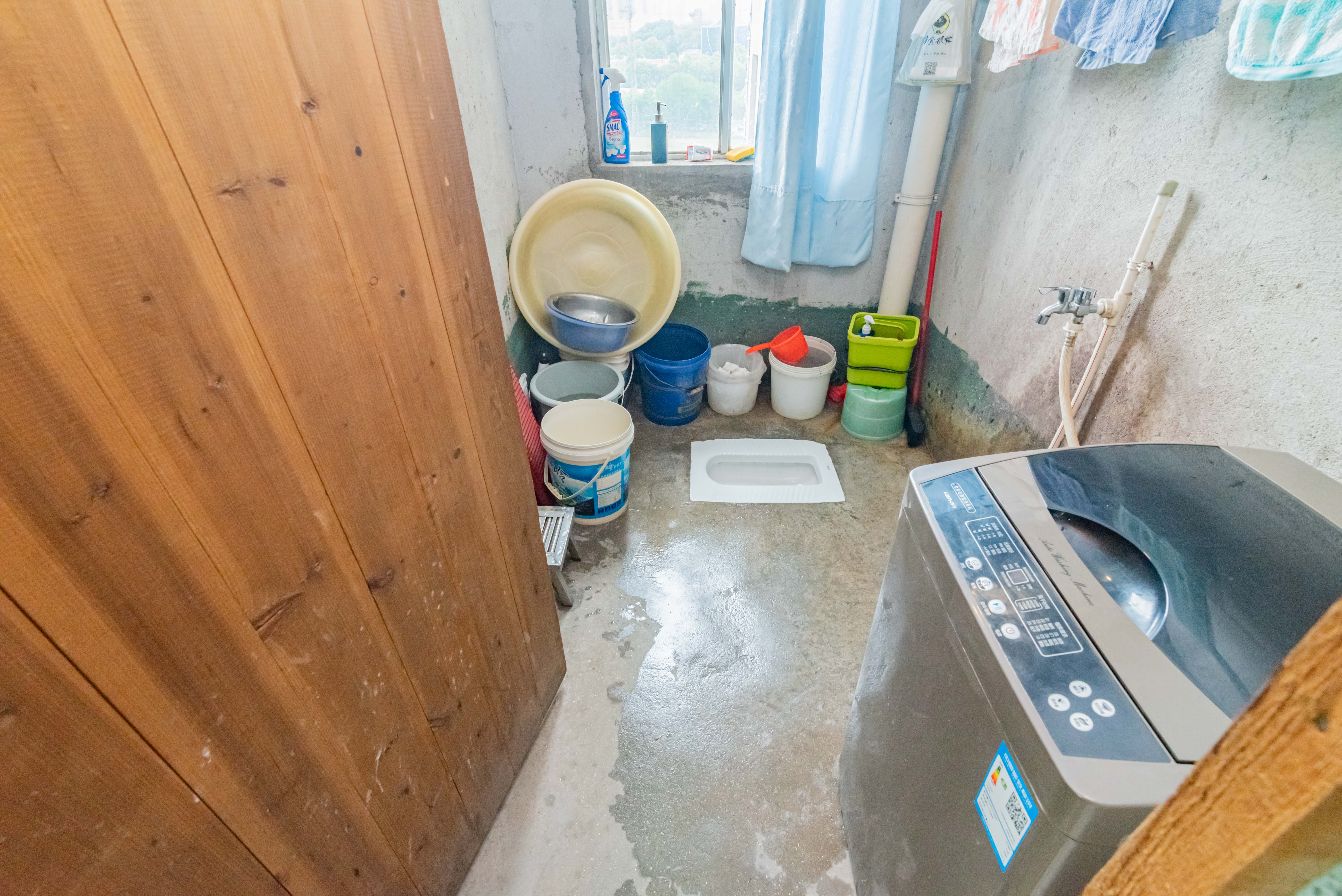 申湘宽境 3室2厅1卫 71.80万 申湘宽境 3室2厅1卫 71.80万卫生间