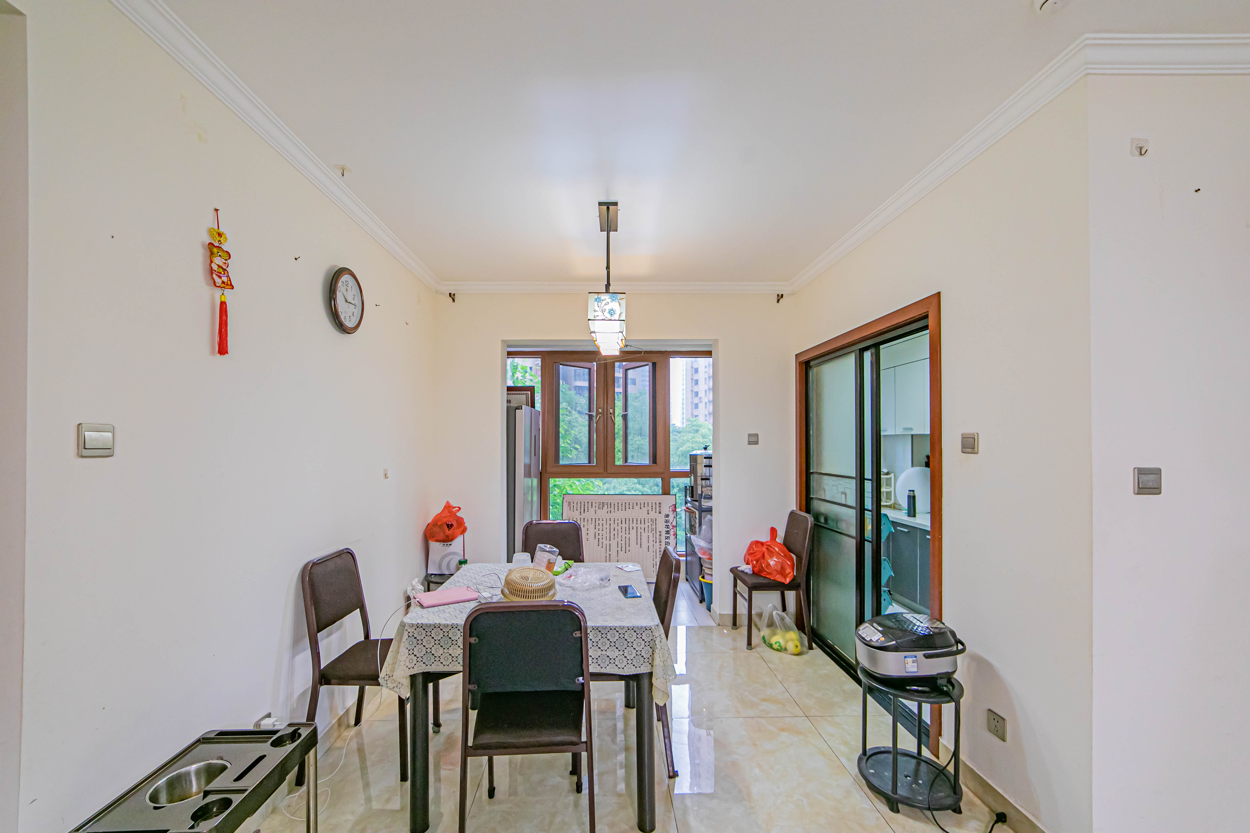 北辰三角洲E4区 4室2厅2卫 160.00万 北辰三角洲E4区 4室2厅2卫 160.00万客厅