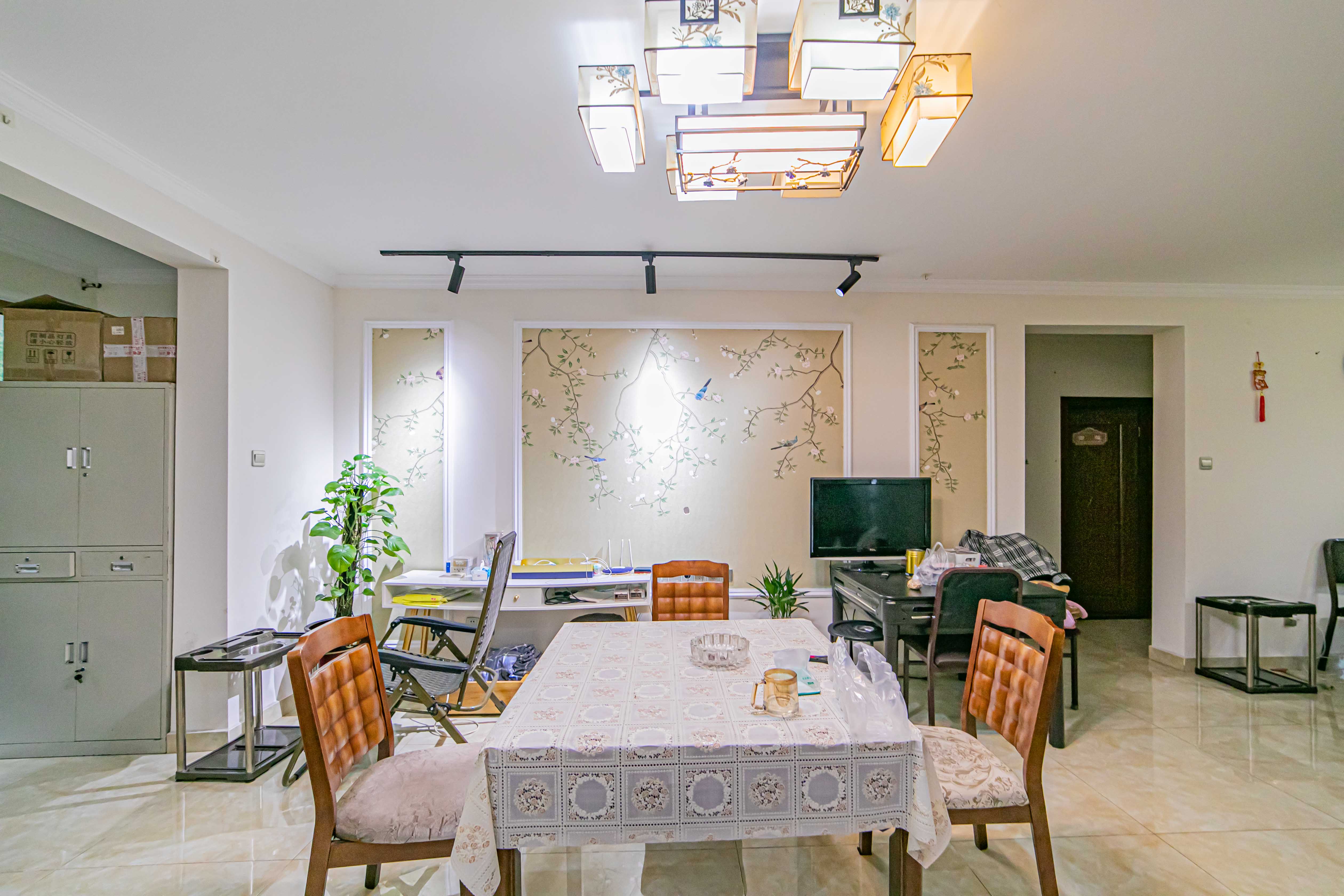 北辰三角洲E4区 4室2厅2卫 160.00万 北辰三角洲E4区 4室2厅2卫 160.00万客厅