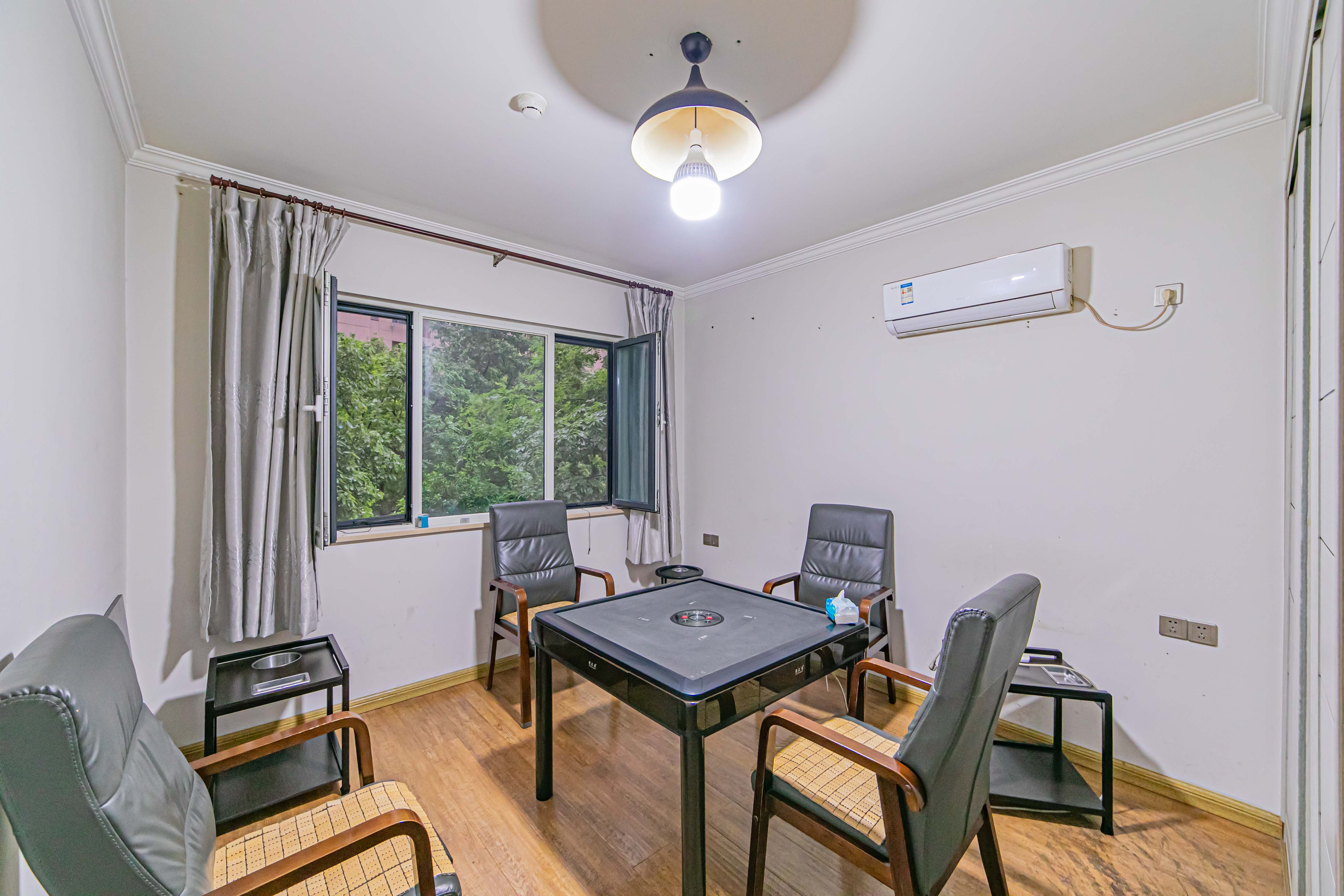 北辰三角洲E4区 4室2厅2卫 160.00万 北辰三角洲E4区 4室2厅2卫 160.00万卧室