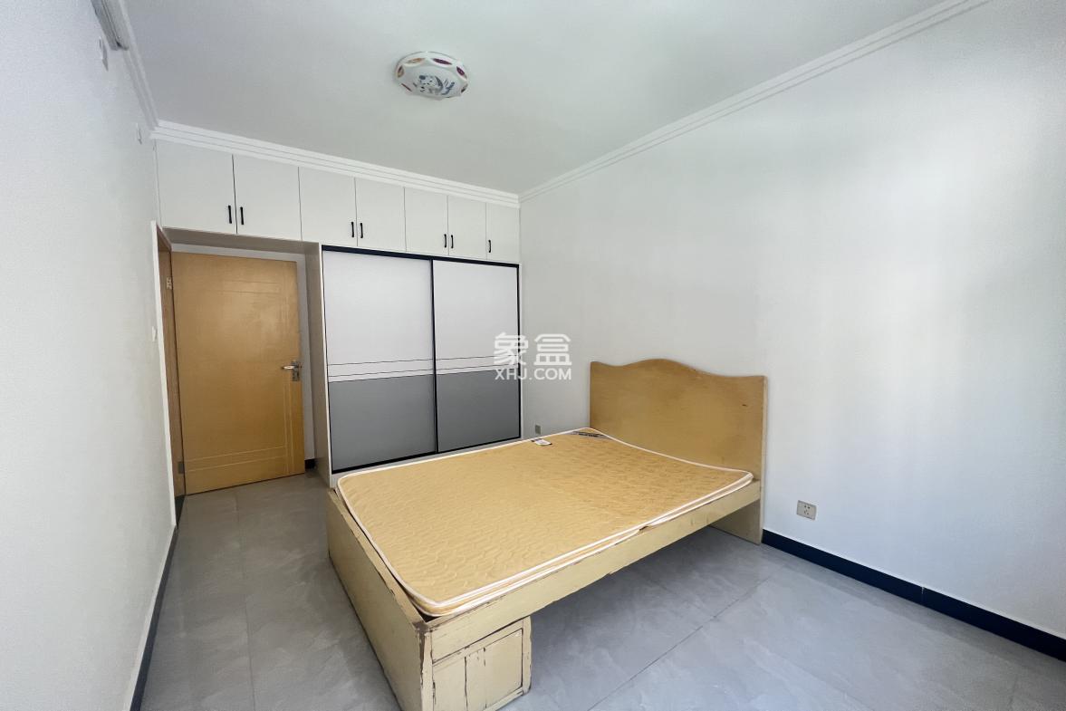 中南市场 3室2厅1卫 1600.00元/月 中南市场 3室2厅1卫 1600.00元/月室内图