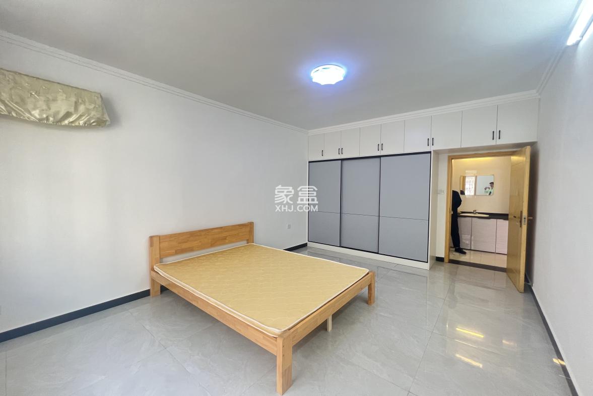 中南市场 3室2厅1卫 1600.00元/月 中南市场 3室2厅1卫 1600.00元/月室内图