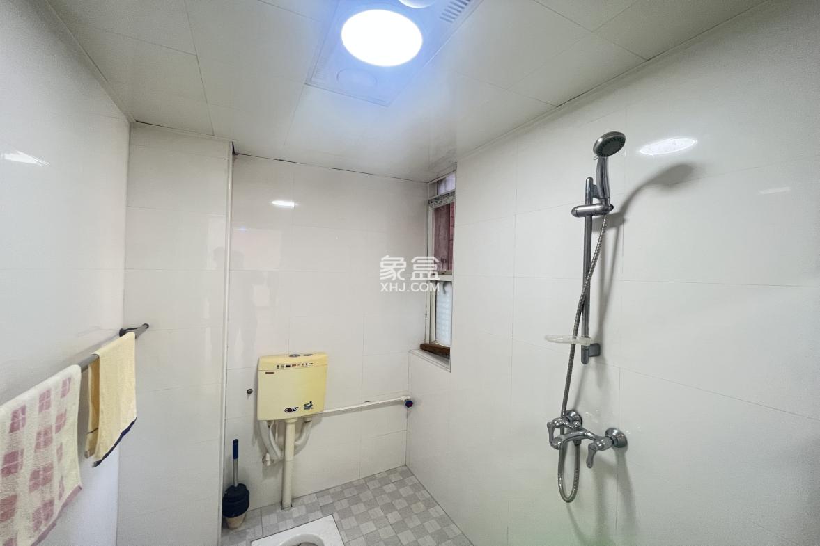 中南市场 3室2厅1卫 1600.00元/月 中南市场 3室2厅1卫 1600.00元/月室内图