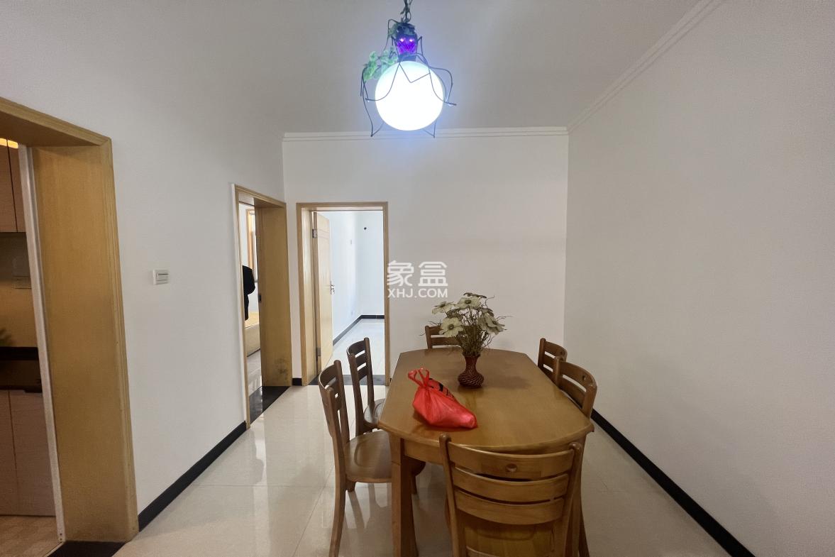 中南市场 3室2厅1卫 1600.00元/月 中南市场 3室2厅1卫 1600.00元/月室内图