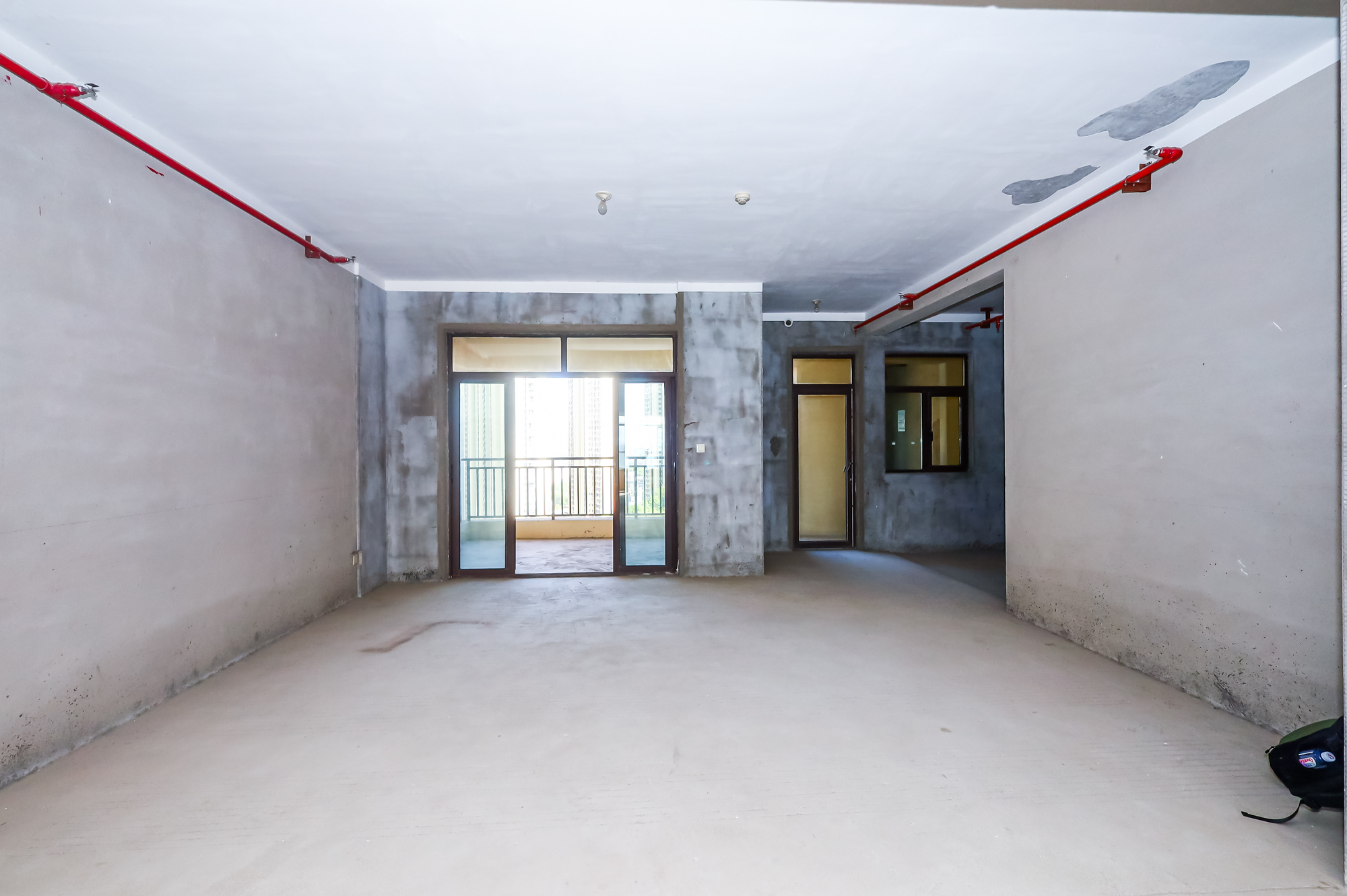 中建江山壹号  5室2厅2卫    780.0万 中建江山壹号  5室2厅2卫    780.0万客厅