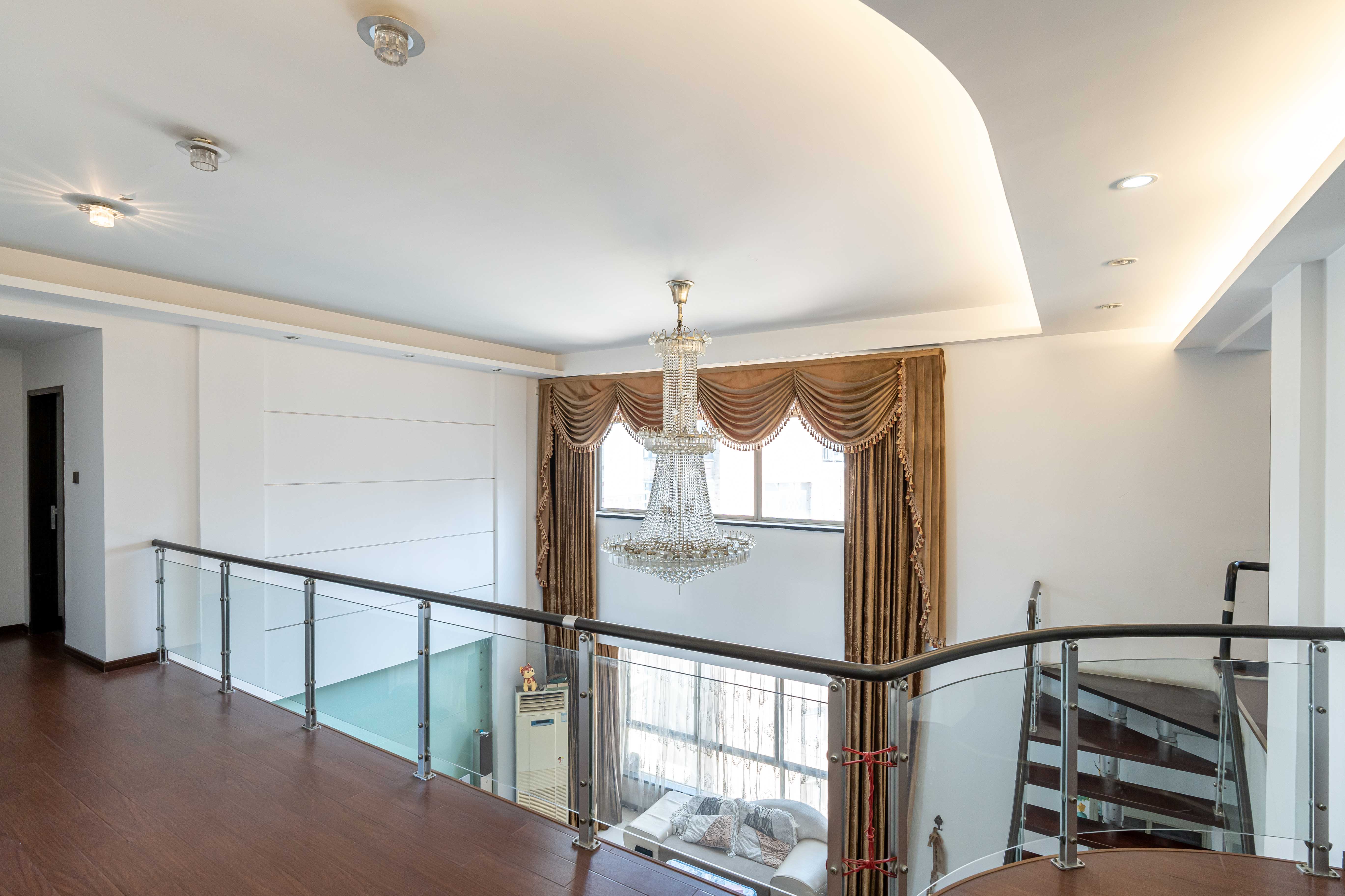 新星小区 7室2厅4卫 278.00万 新星小区 7室2厅4卫 278.00万其他