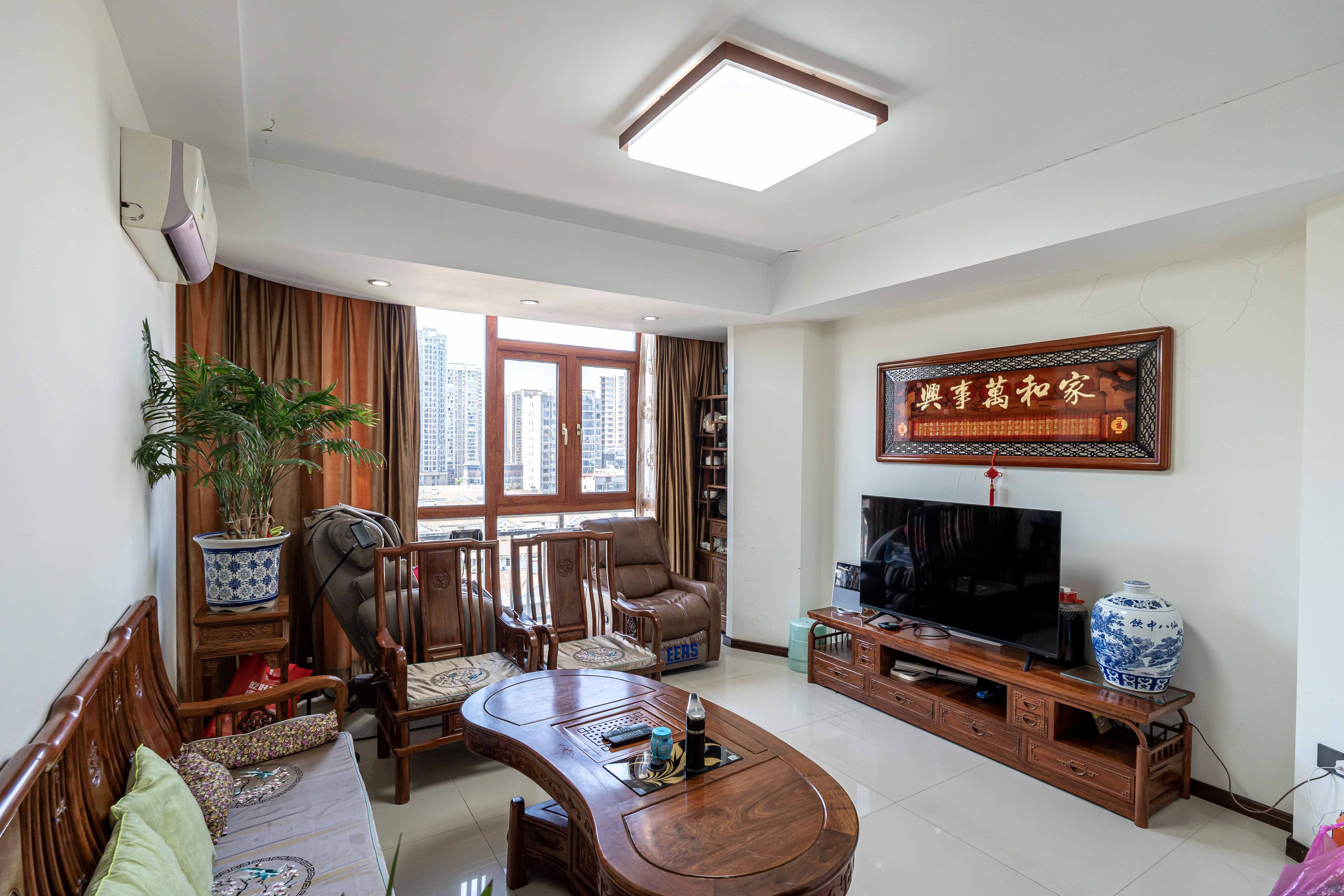 新星小区 7室2厅4卫 278.00万 新星小区 7室2厅4卫 278.00万卧室