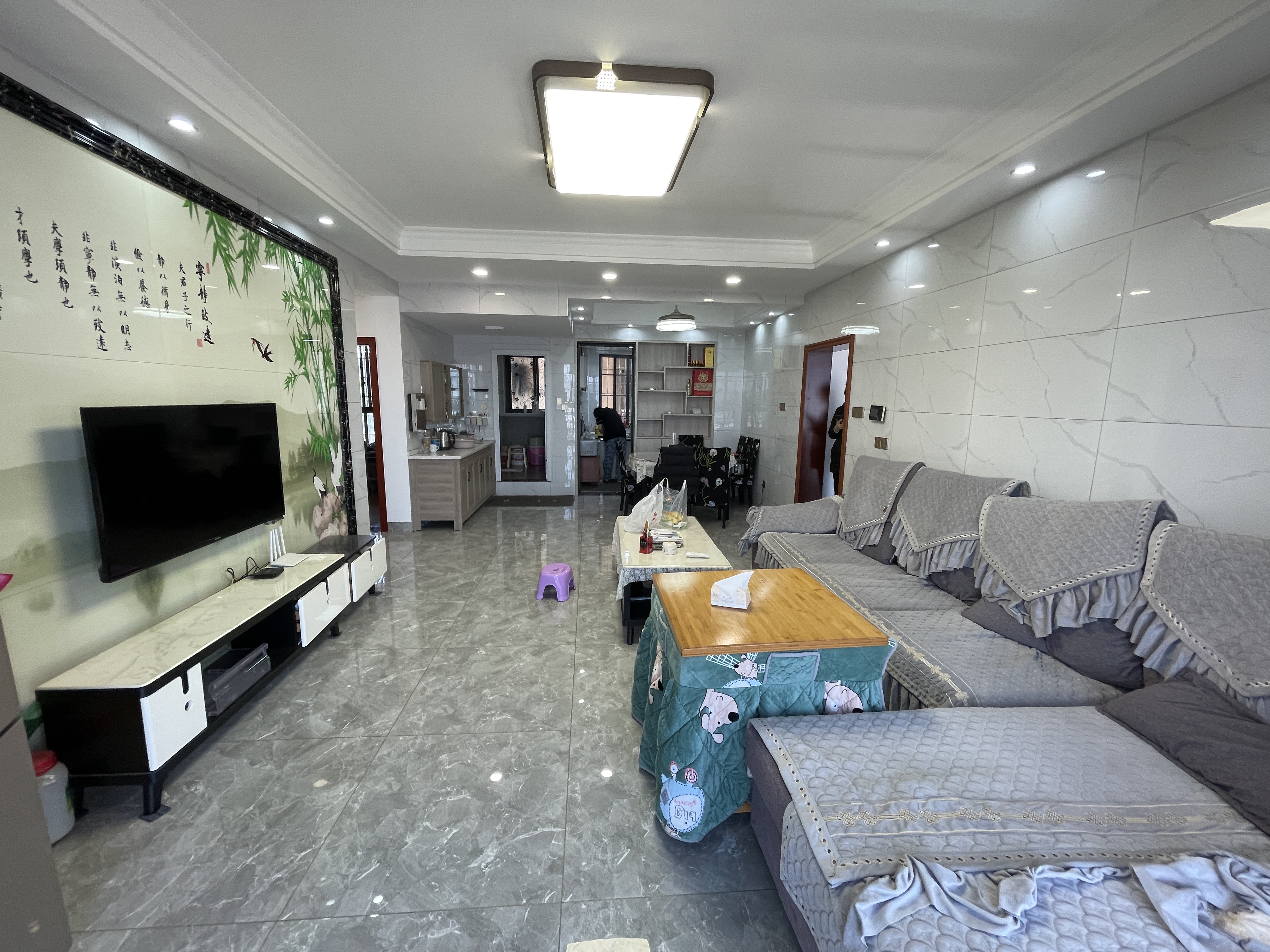 芦淞区荷叶名苑 4室2厅2卫 72.00万 芦淞区荷叶名苑 4室2厅2卫 72.00万室内图