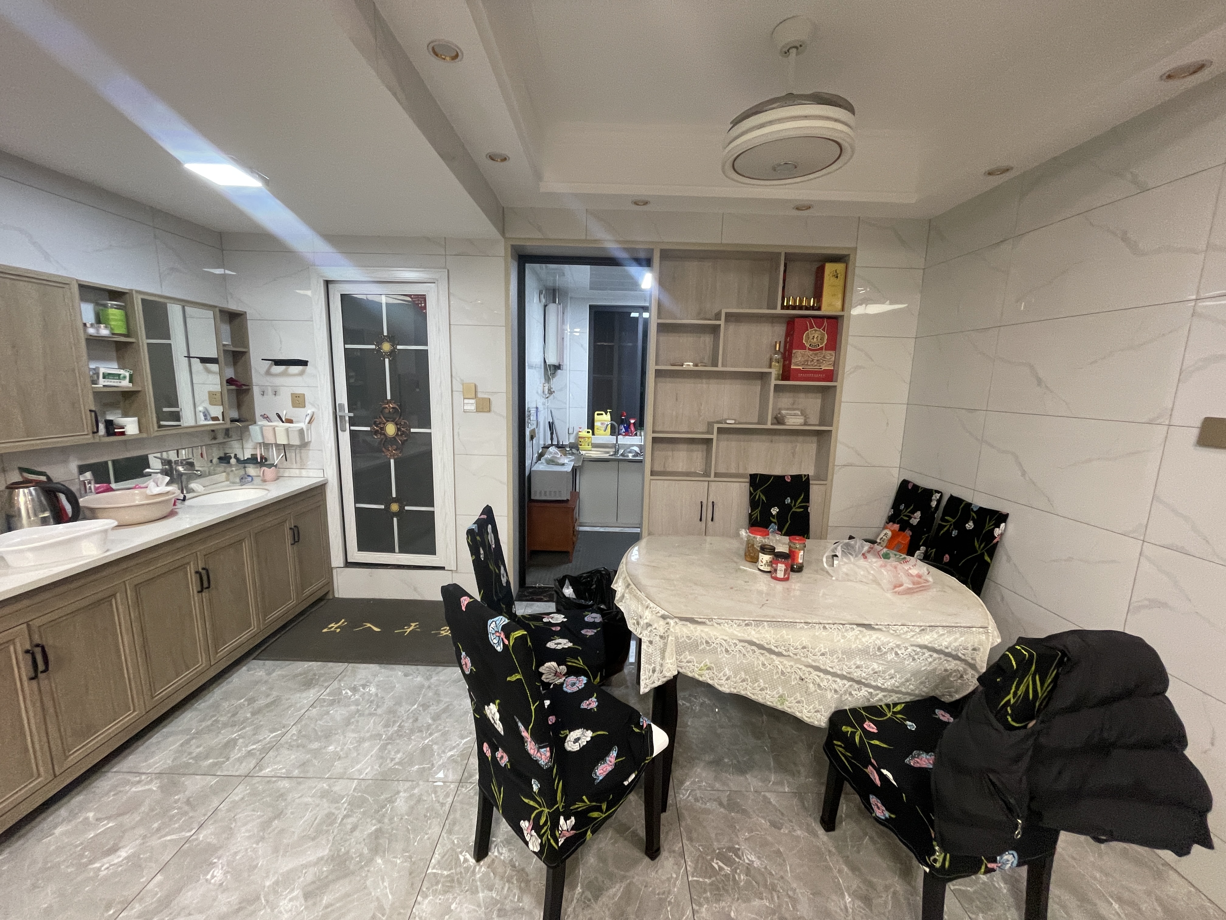 芦淞区荷叶名苑 4室2厅2卫 72.00万 芦淞区荷叶名苑 4室2厅2卫 72.00万室内图