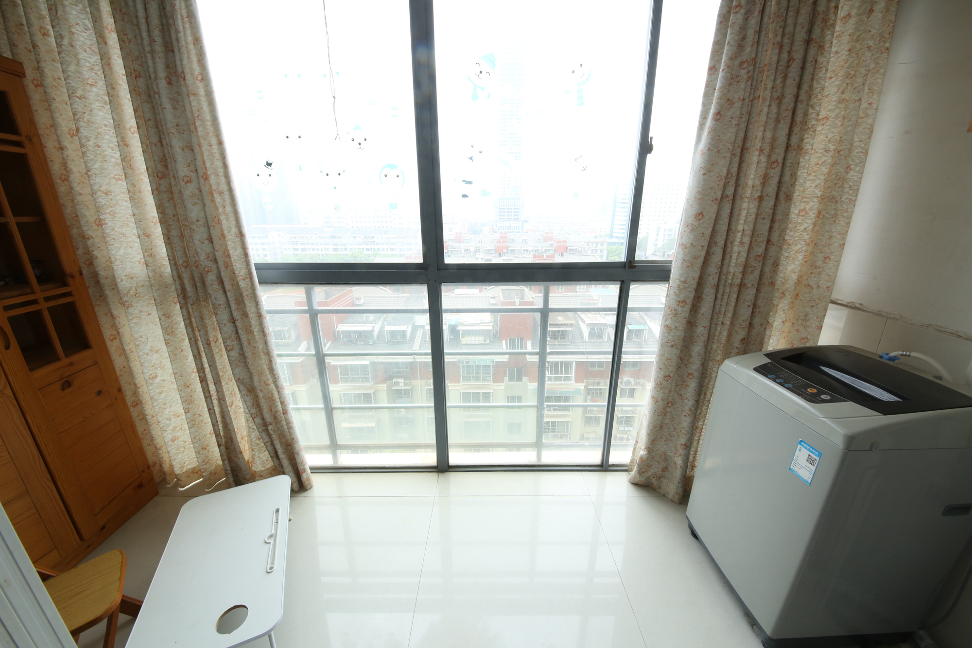 银港水晶城  2室2厅1卫   73.80万阳台