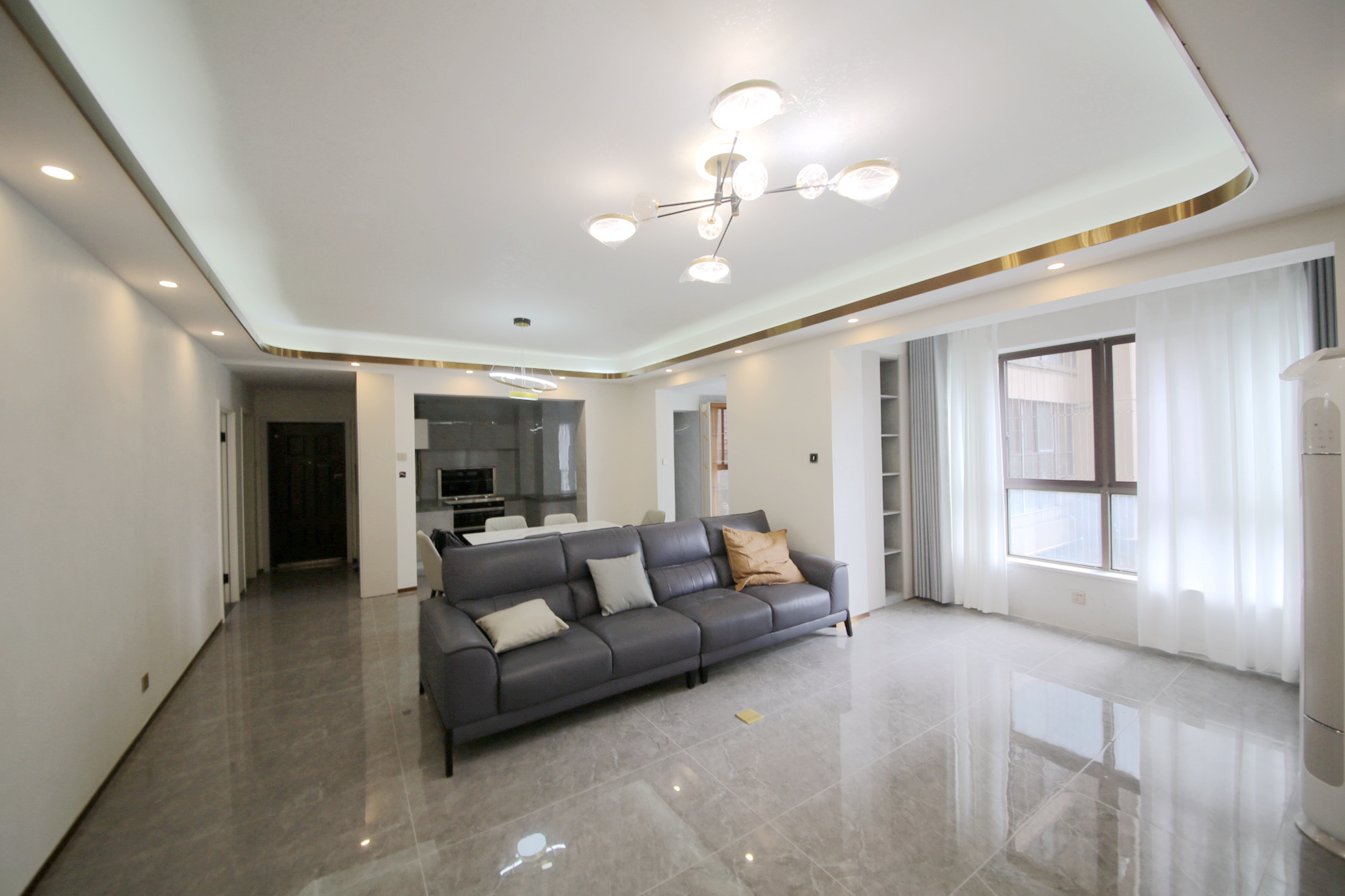 雨花公馆(紫苔名苑)  4室2厅1卫    185.0万客厅