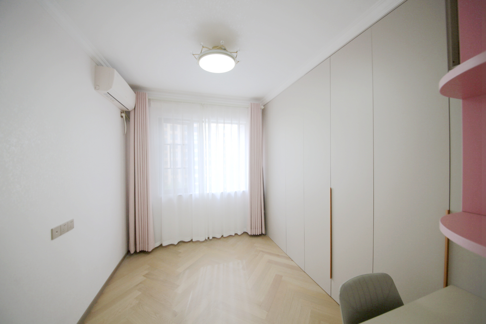 雨花公馆(紫苔名苑)  4室2厅1卫    185.0万卧室