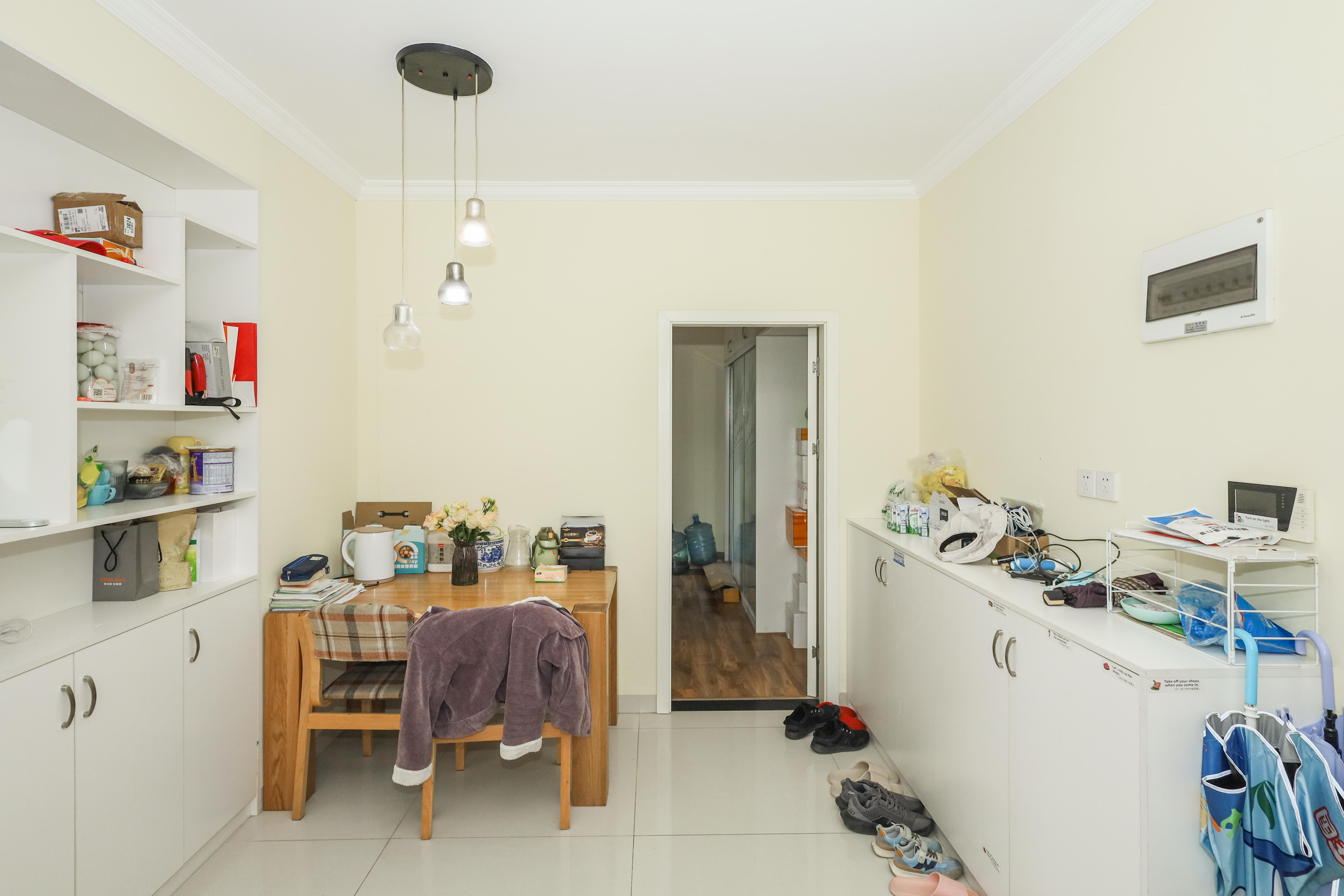 梅溪鑫苑名家  3室2厅1卫    115.0万客厅