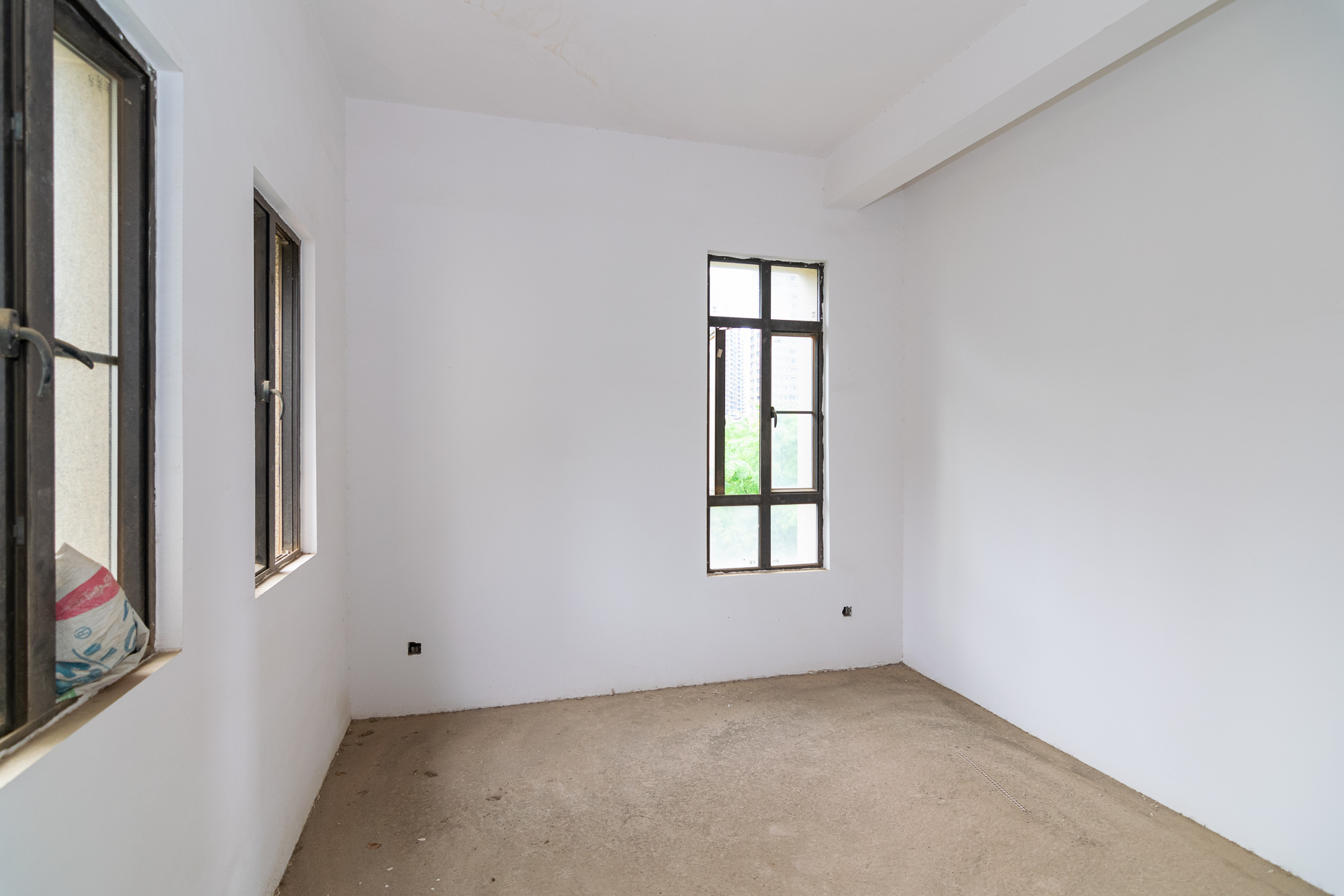 润和紫郡一期  4室2厅3卫   860.00万 润和紫郡一期  4室2厅3卫   860.00万其他