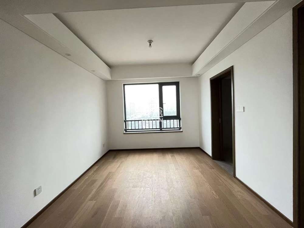 晋合湘水湾六期  4室2厅0卫    190.0万