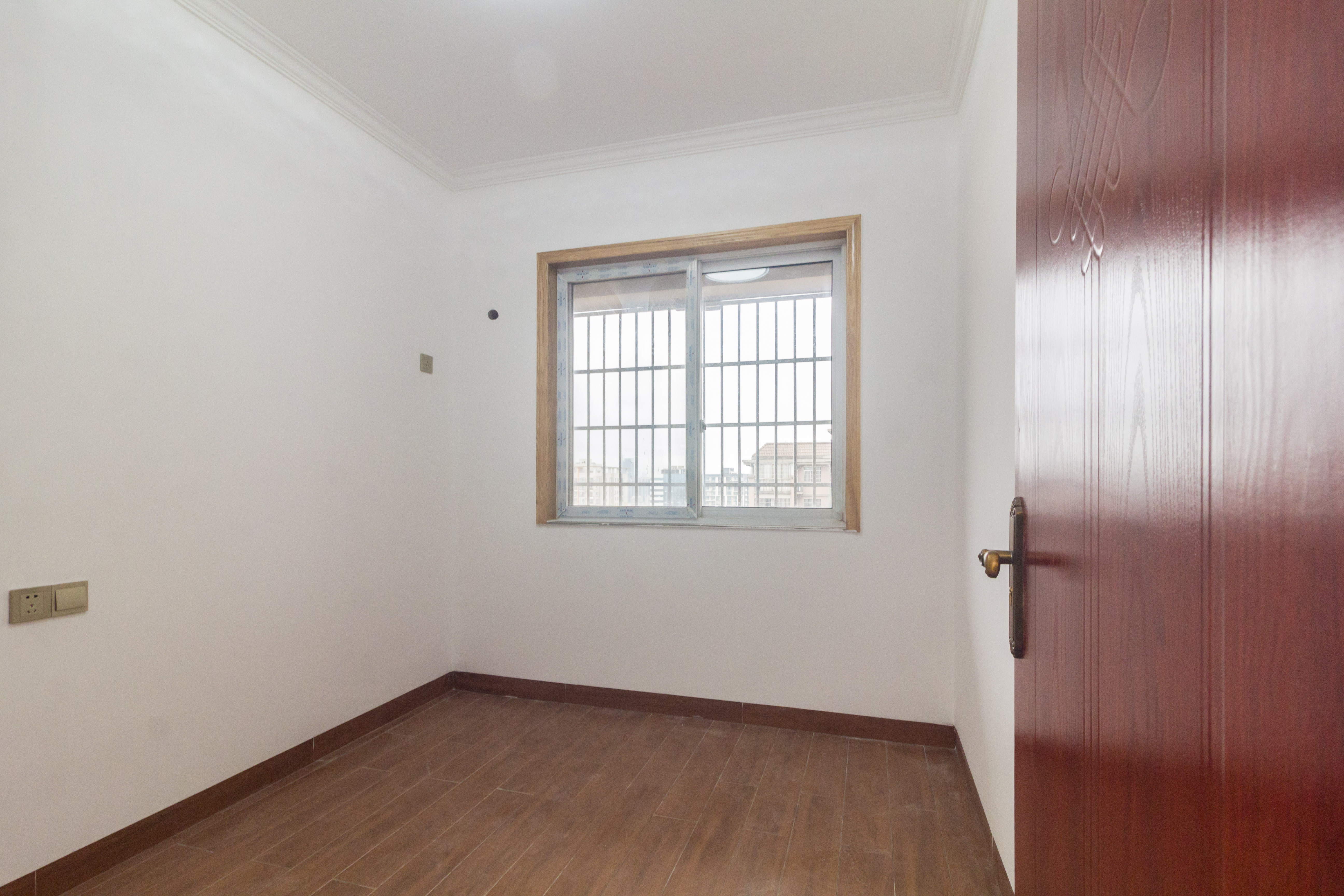 紫云阁 4室2厅1卫 82.80万 紫云阁 4室2厅1卫 82.80万卧室