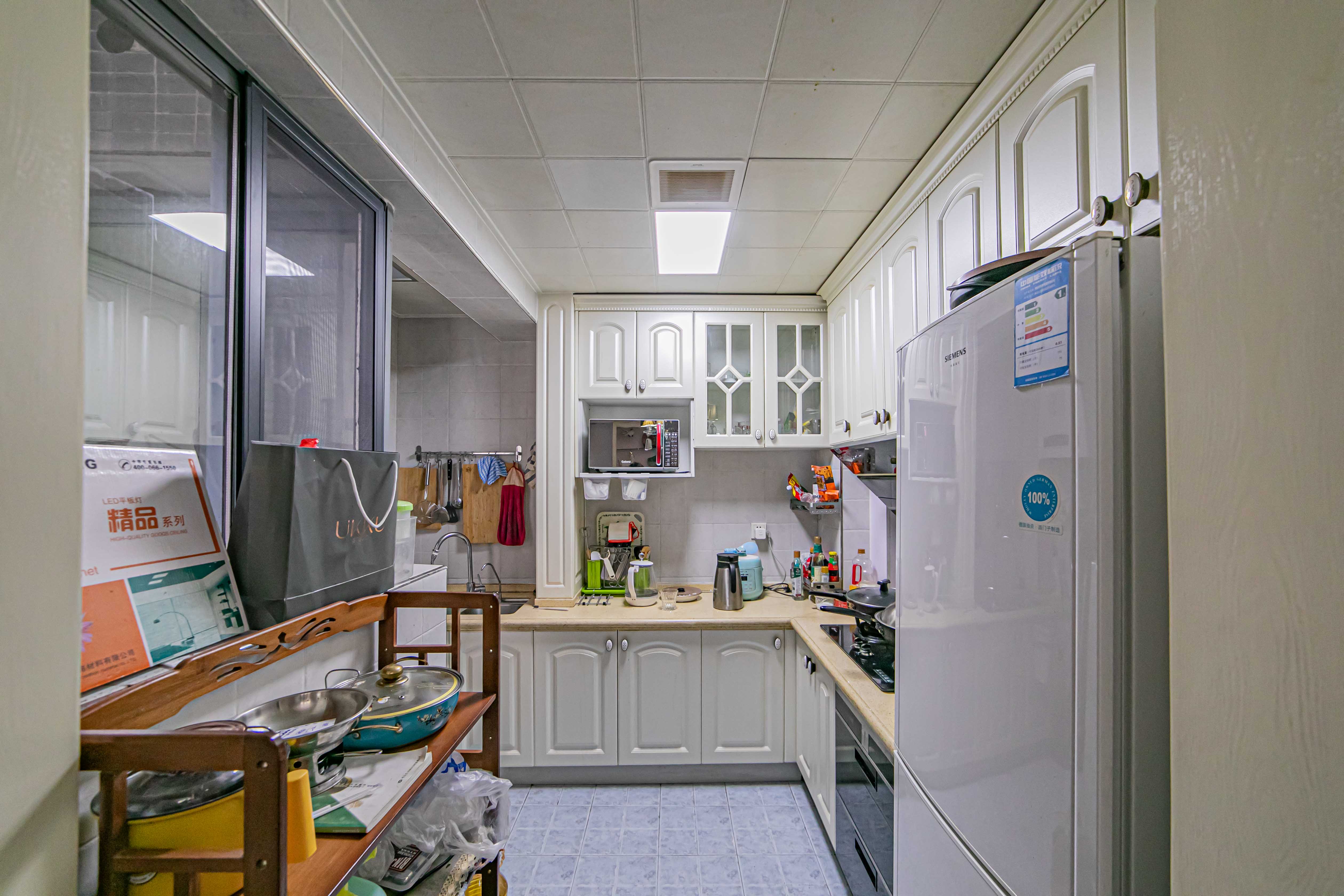 滨江君悦香邸  3室2厅1卫    118.0万厨房