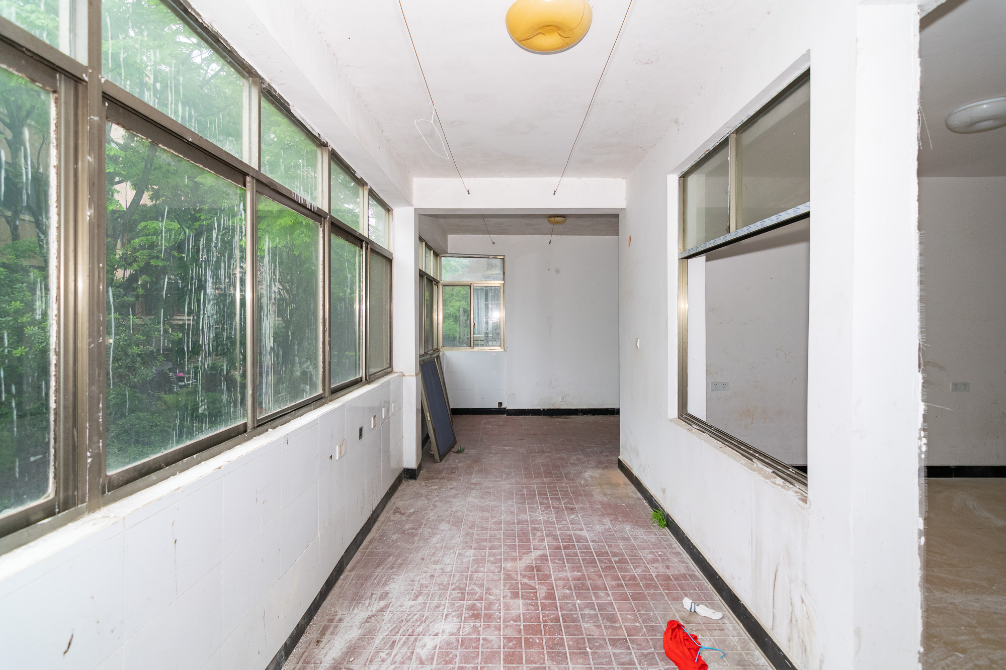 思源小区  4室2厅2卫    124.74万 思源小区  4室2厅2卫    124.74万阳台