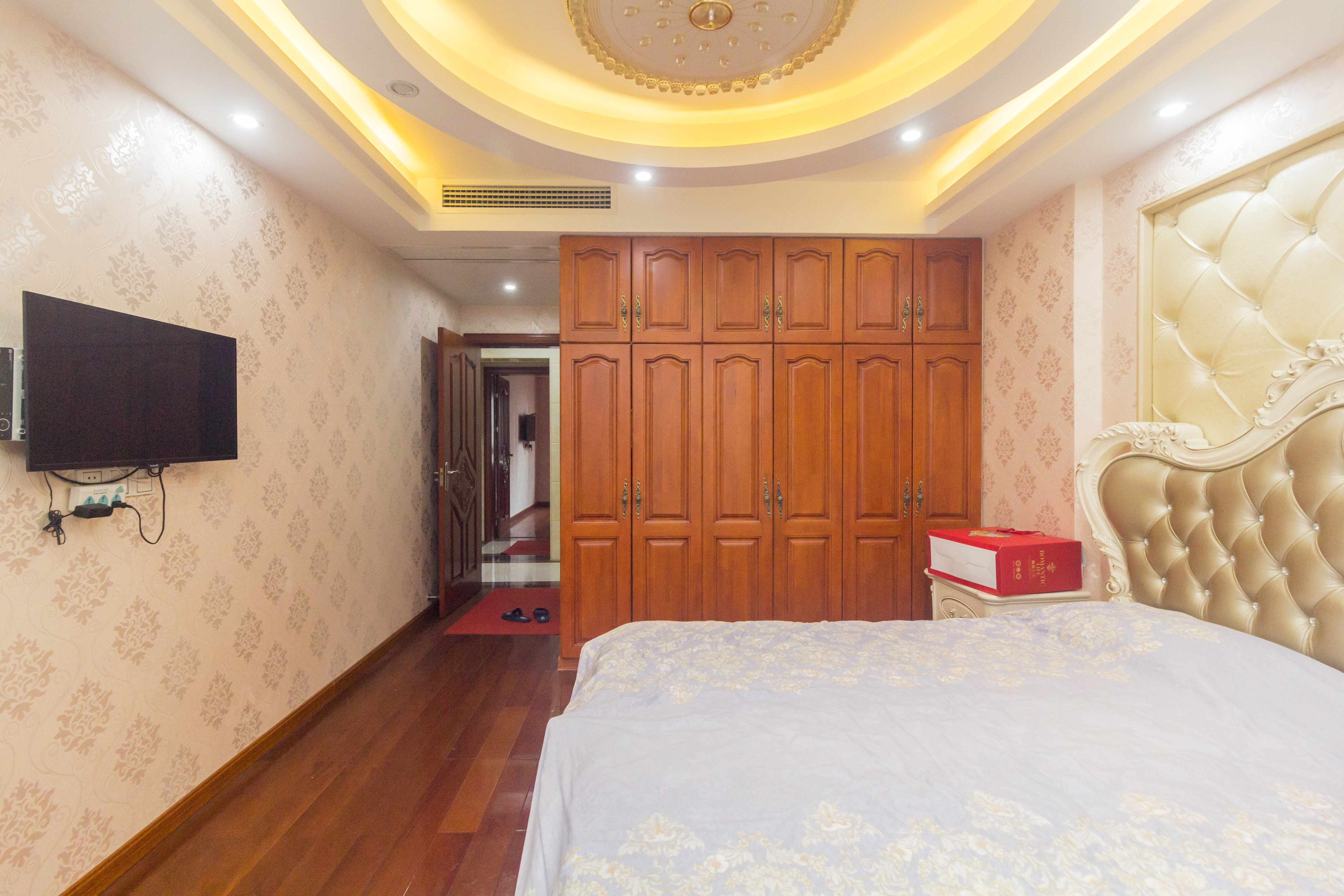 康桥长郡 4室2厅1卫 102.00万 康桥长郡 4室2厅1卫 102.00万卧室