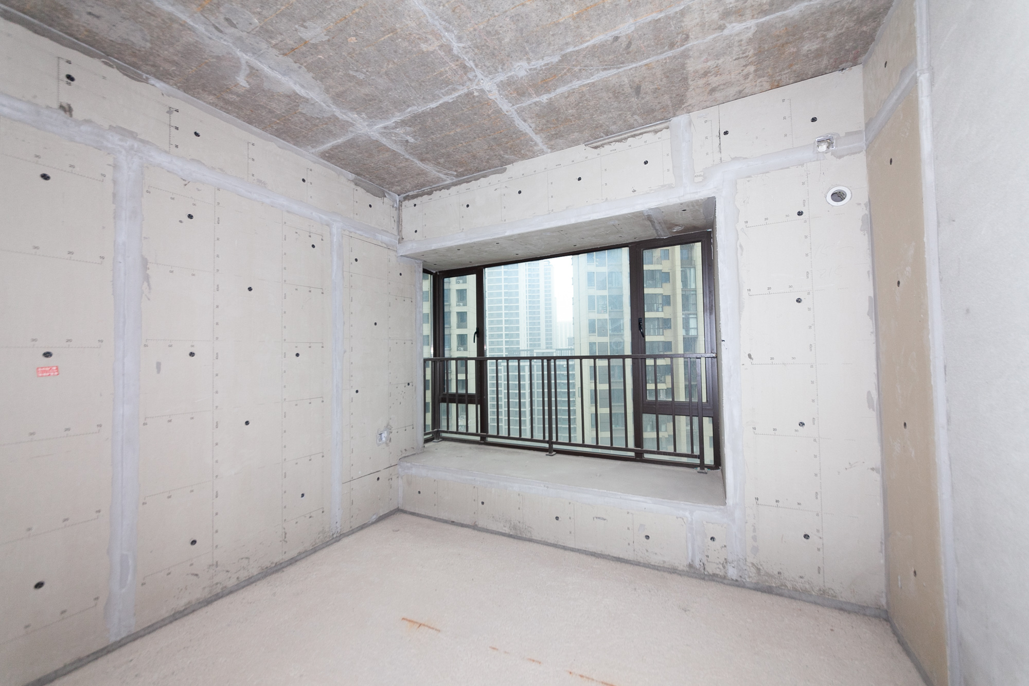 长燃润和天地(长润小区印湘江) 4室2厅2卫 134.97万 长燃润和天地(长润小区印湘江) 4室2厅2卫 134.97万其他