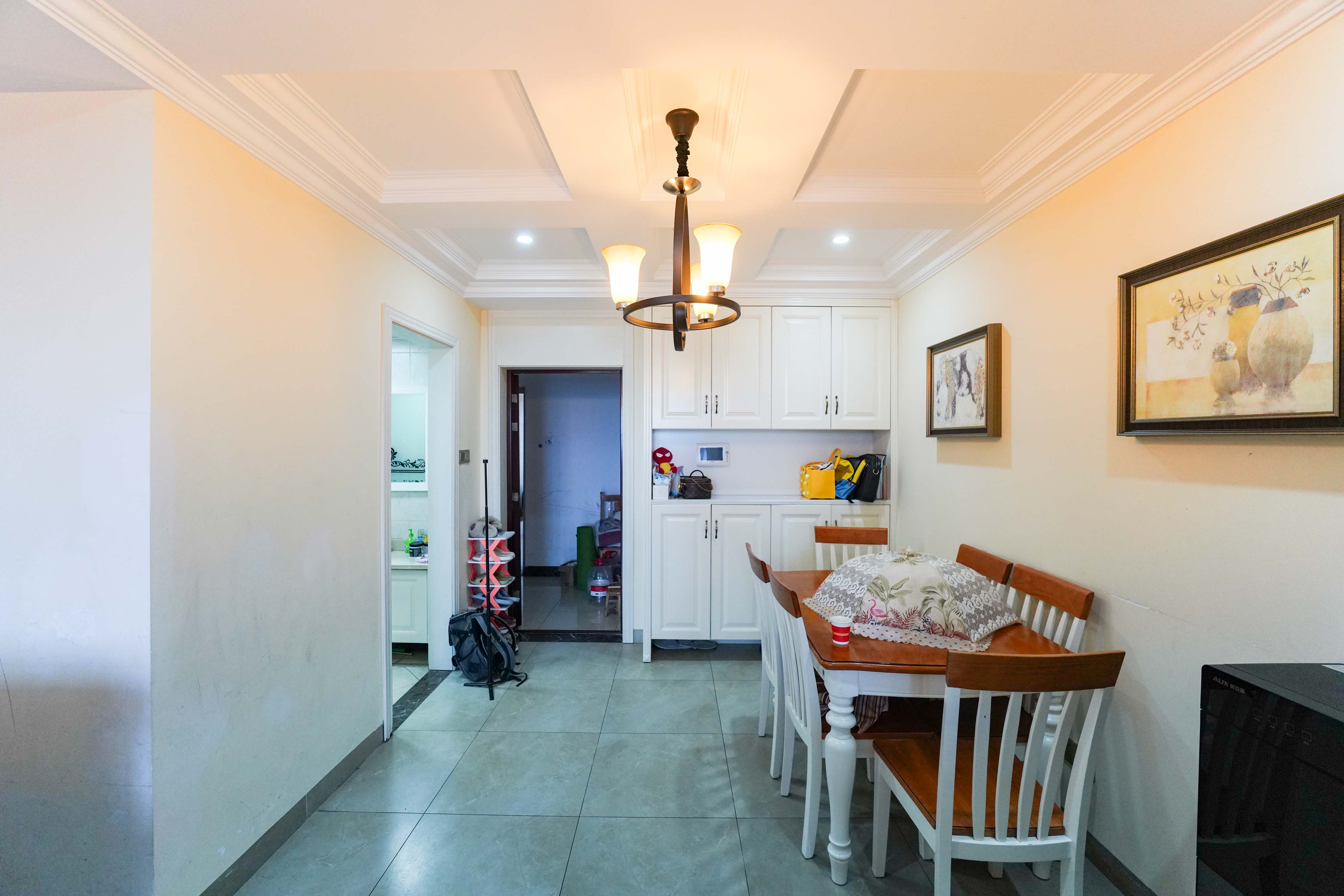 宏聚地中海 3室2厅1卫 86.0万 宏聚地中海 3室2厅1卫 86.0万客厅