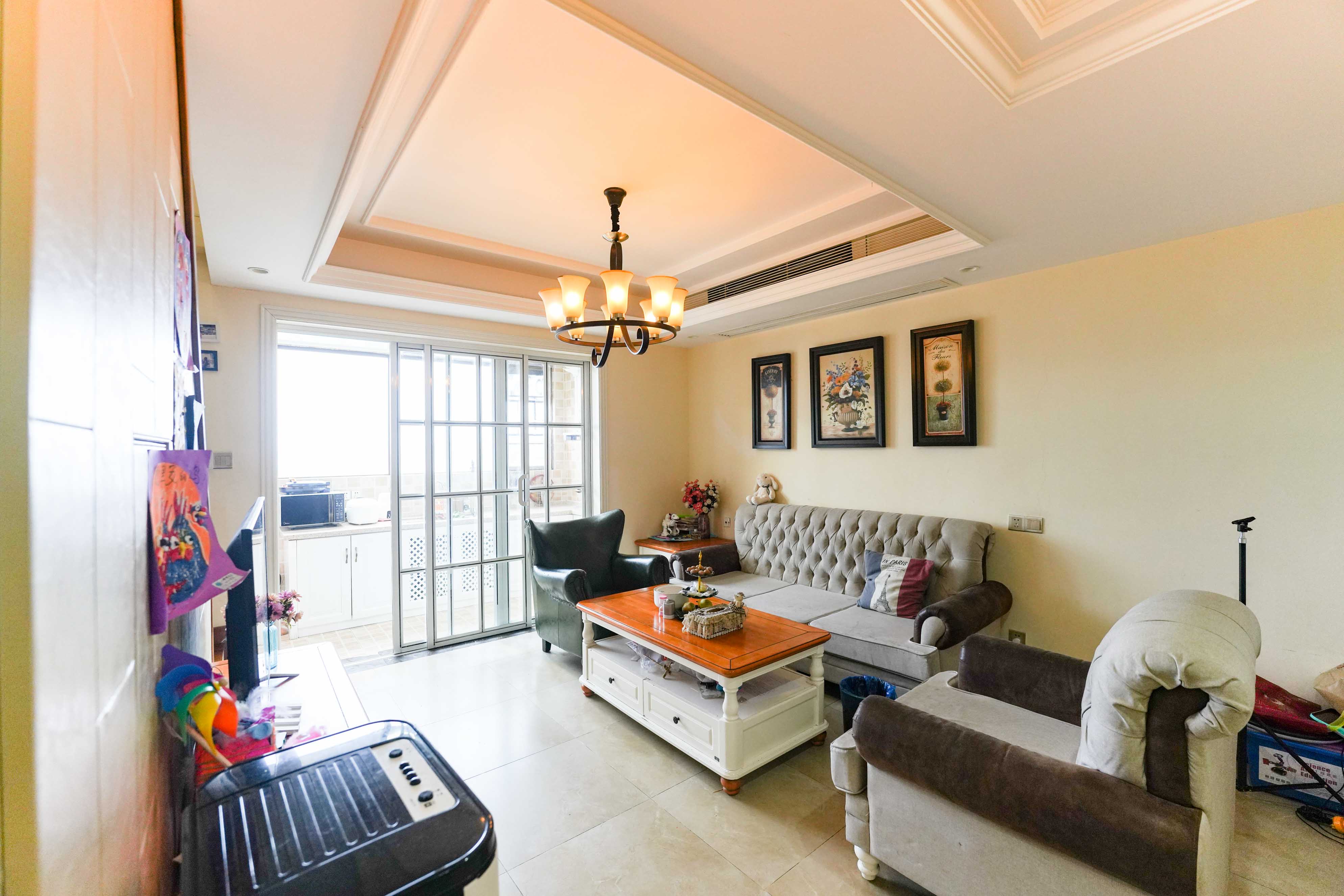 宏聚地中海 3室2厅1卫 86.0万 宏聚地中海 3室2厅1卫 86.0万客厅