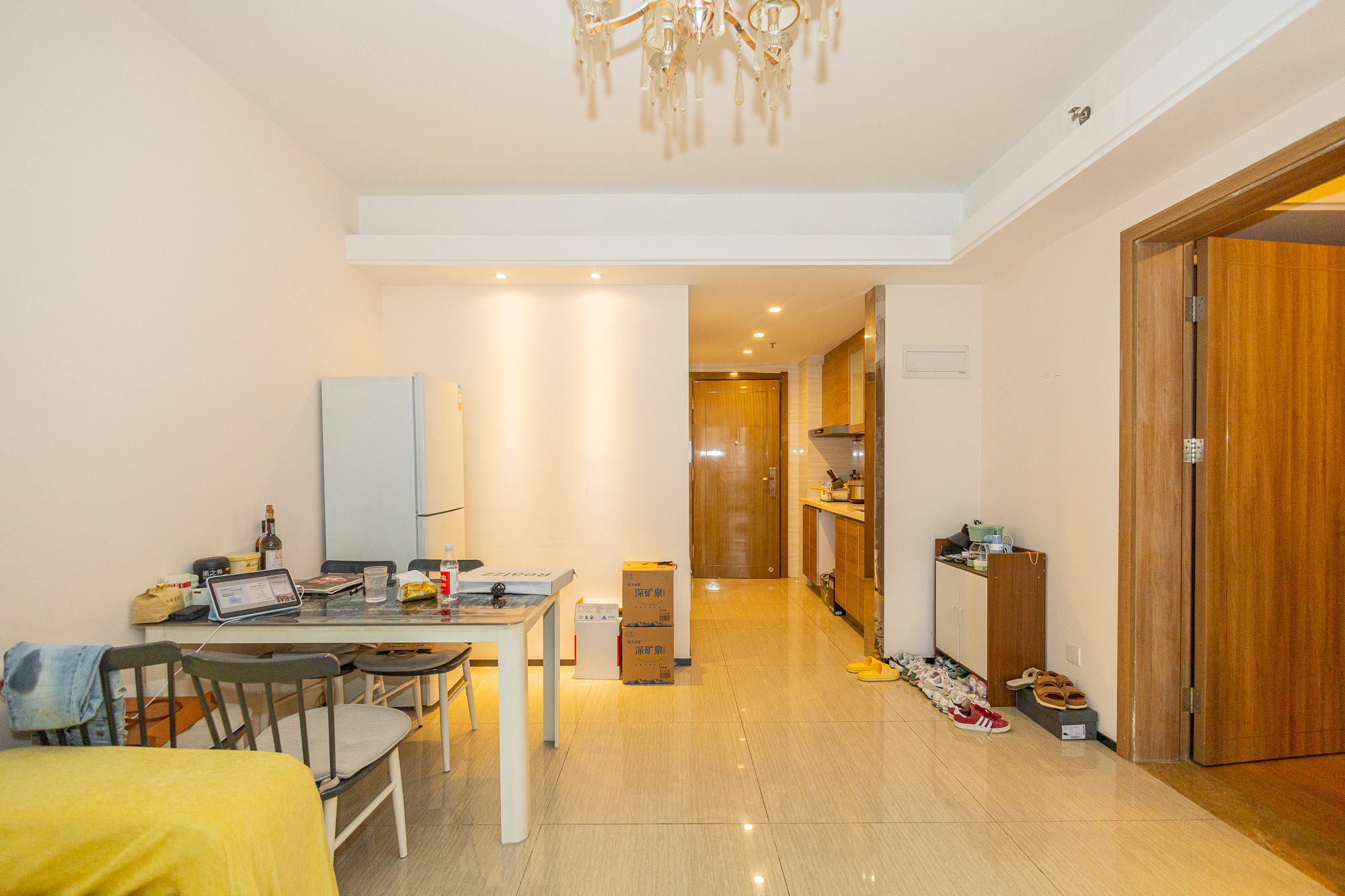 恒大翡翠华庭 1室1厅1卫 49.20万 恒大翡翠华庭 1室1厅1卫 49.20万客厅