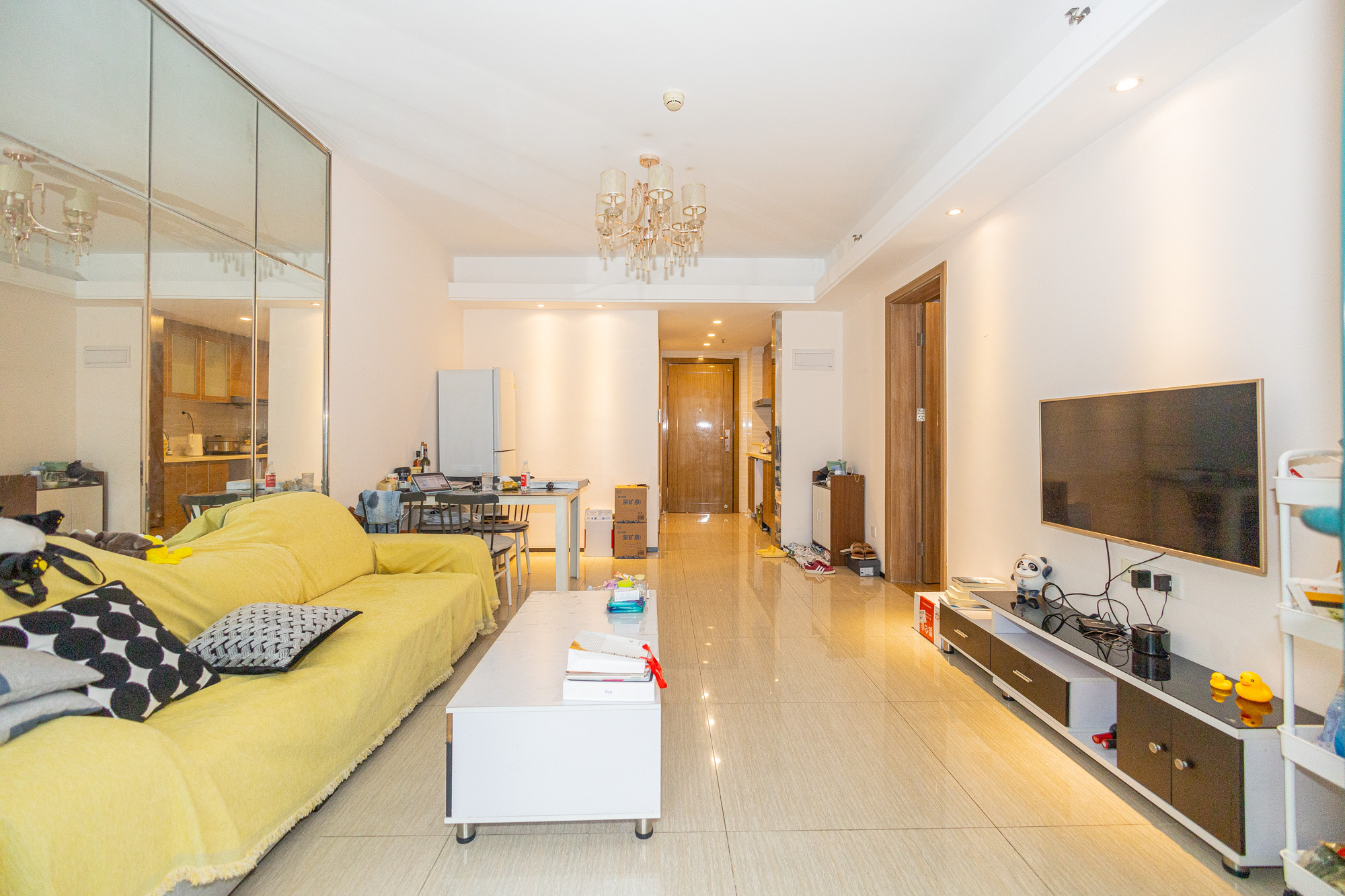 恒大翡翠华庭 1室1厅1卫 49.20万 恒大翡翠华庭 1室1厅1卫 49.20万客厅