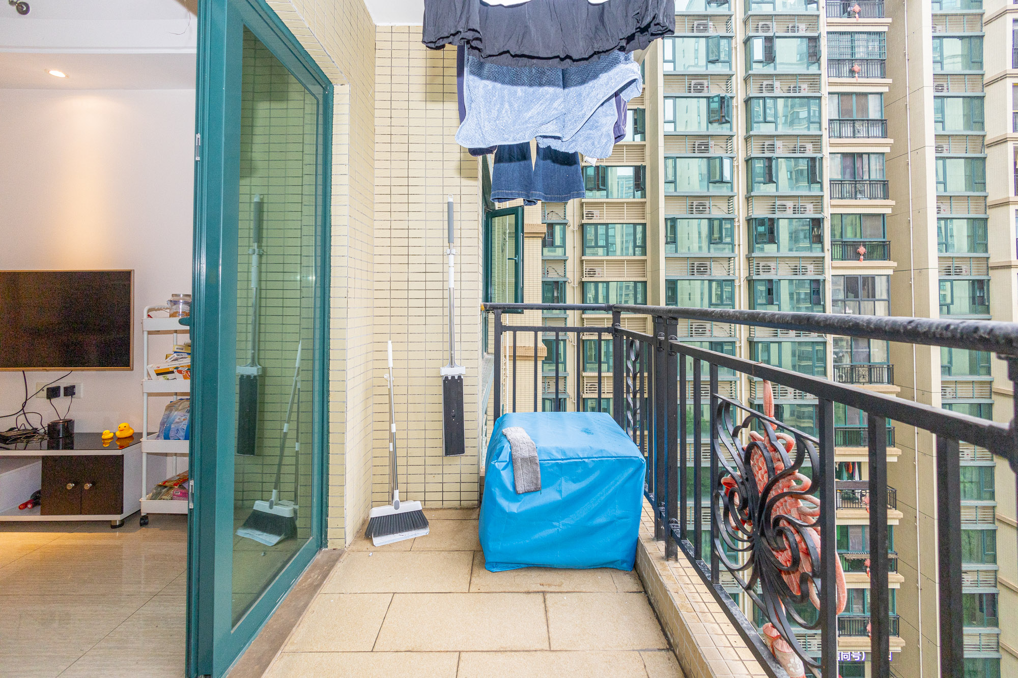 恒大翡翠华庭 1室1厅1卫 49.20万 恒大翡翠华庭 1室1厅1卫 49.20万阳台