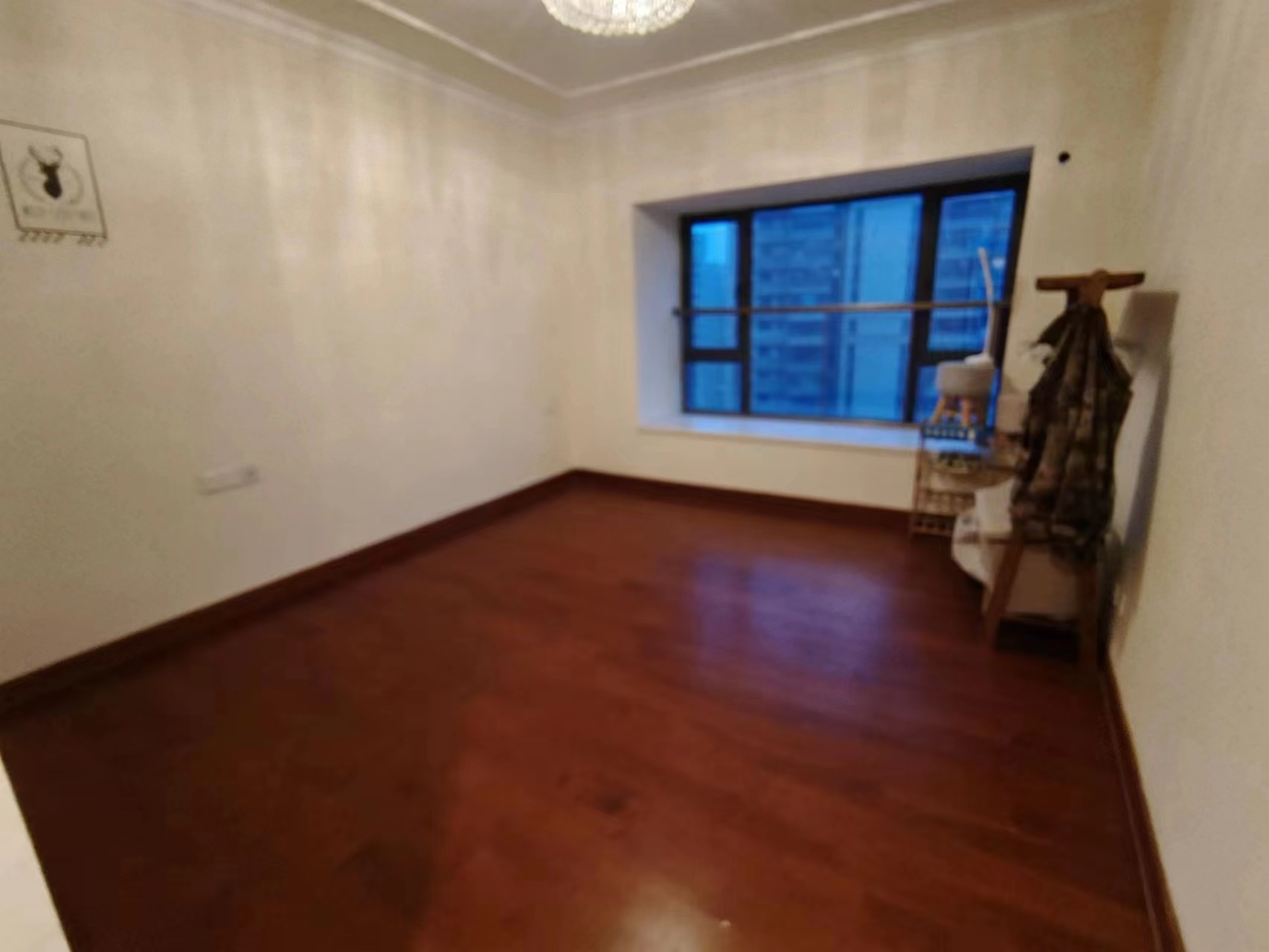 恒大华府  3室2厅2卫   98.00万 恒大华府  3室2厅2卫   98.00万室内图