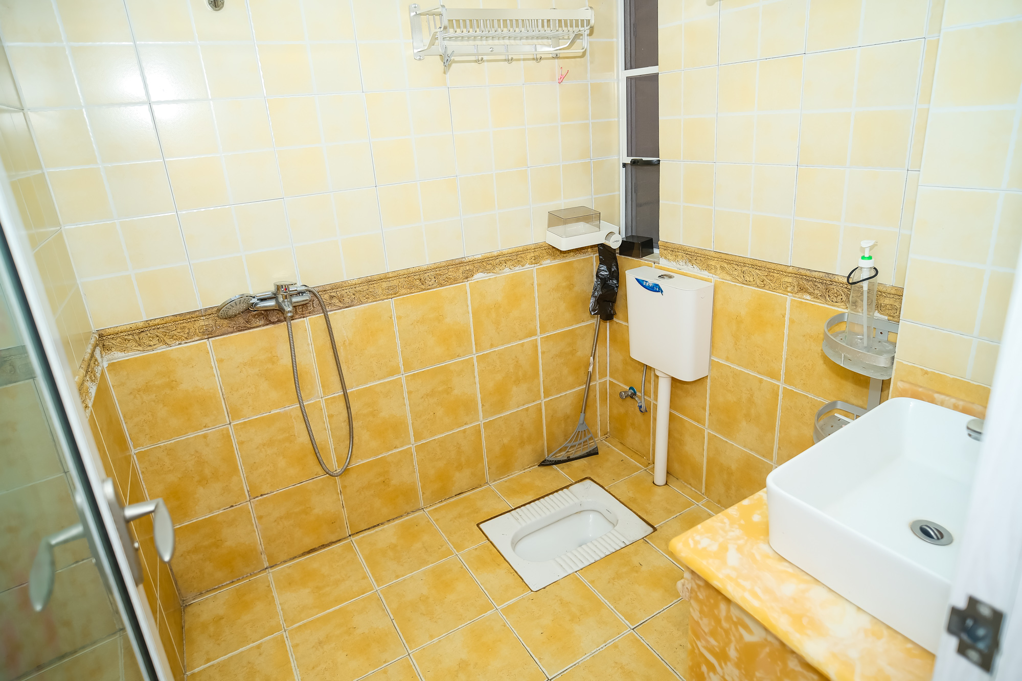 保利香槟国际 3室2厅2卫 90.80万 保利香槟国际 3室2厅2卫 90.80万卫生间