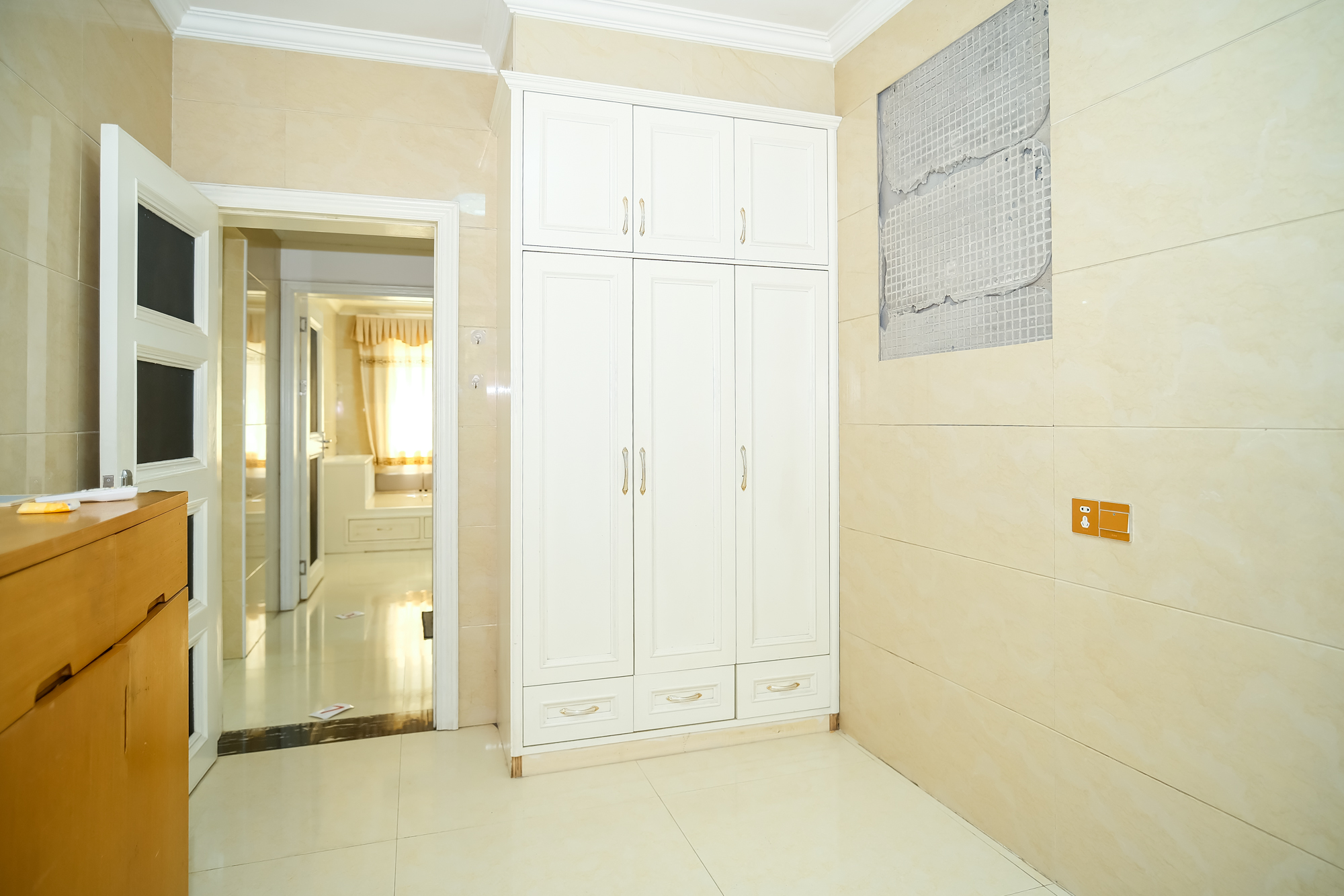 保利香槟国际 3室2厅2卫 90.80万 保利香槟国际 3室2厅2卫 90.80万卧室